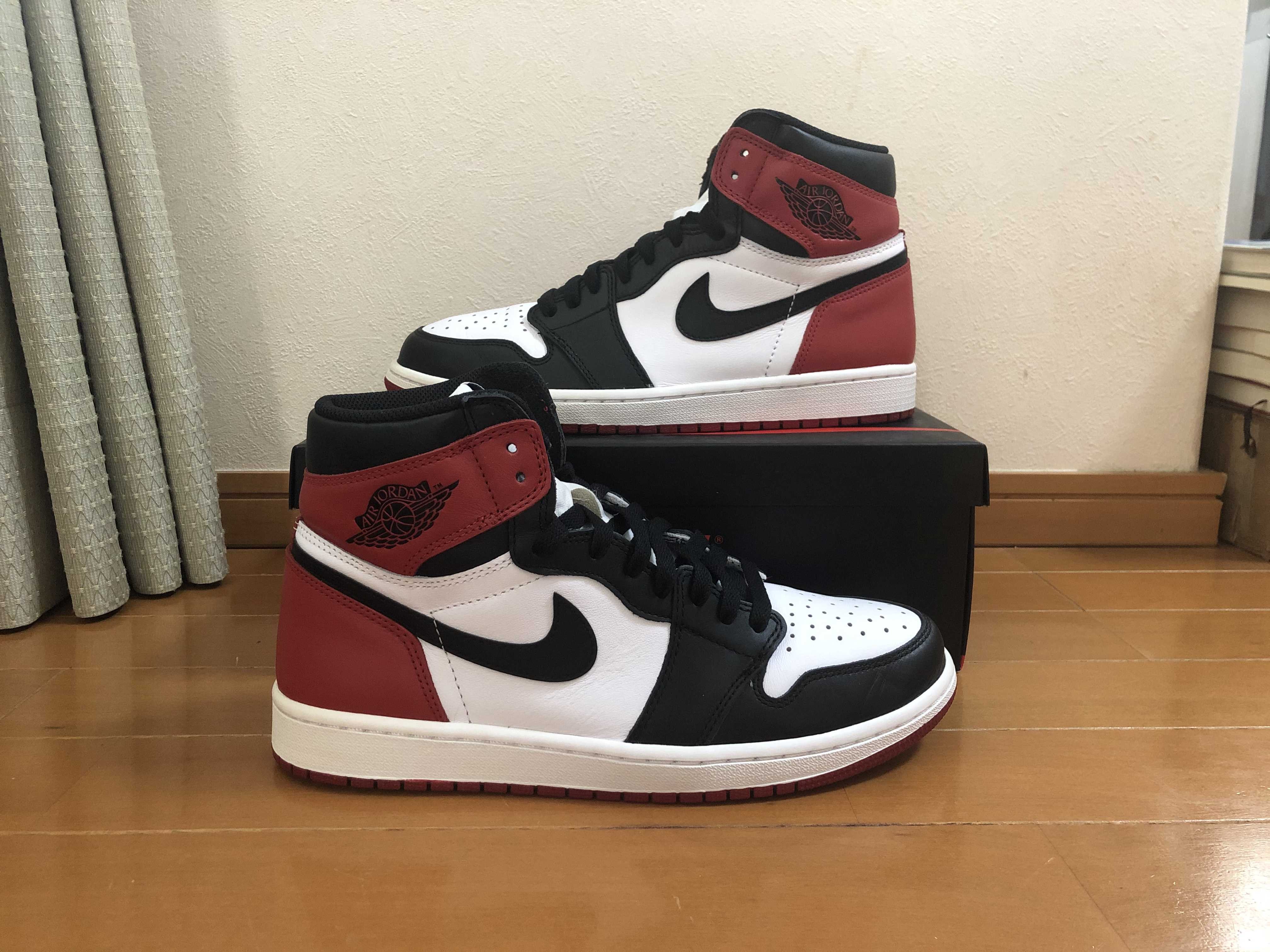 Nike Air Jordan 1 Retro High OG "Black Toe"(2016)