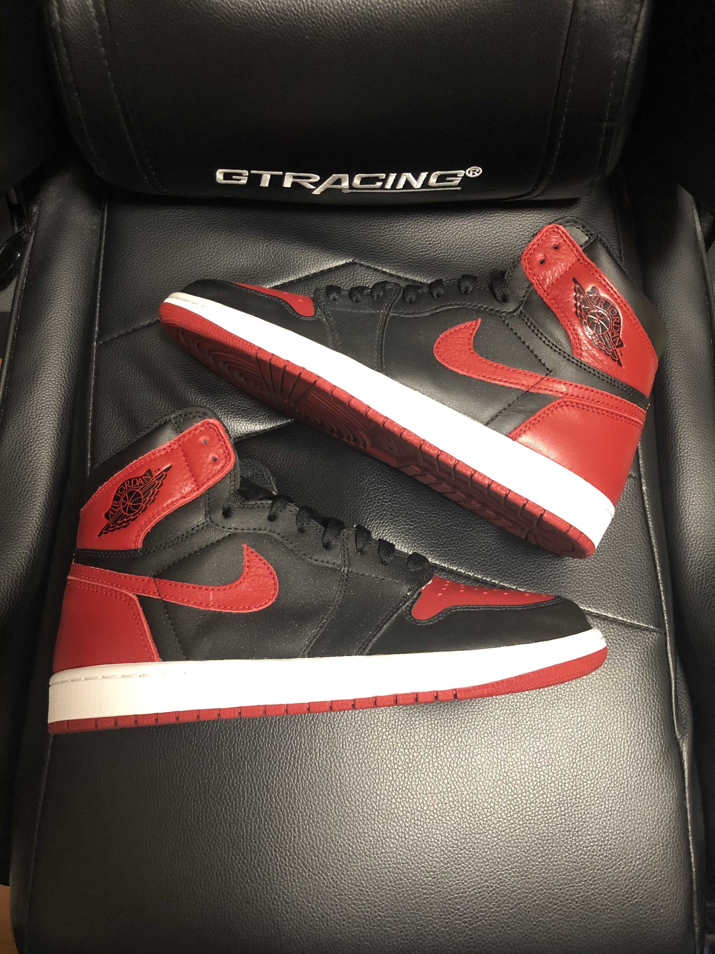 Nike Air Jordan 1 Retro High OG "Bred/Banned" (2016)