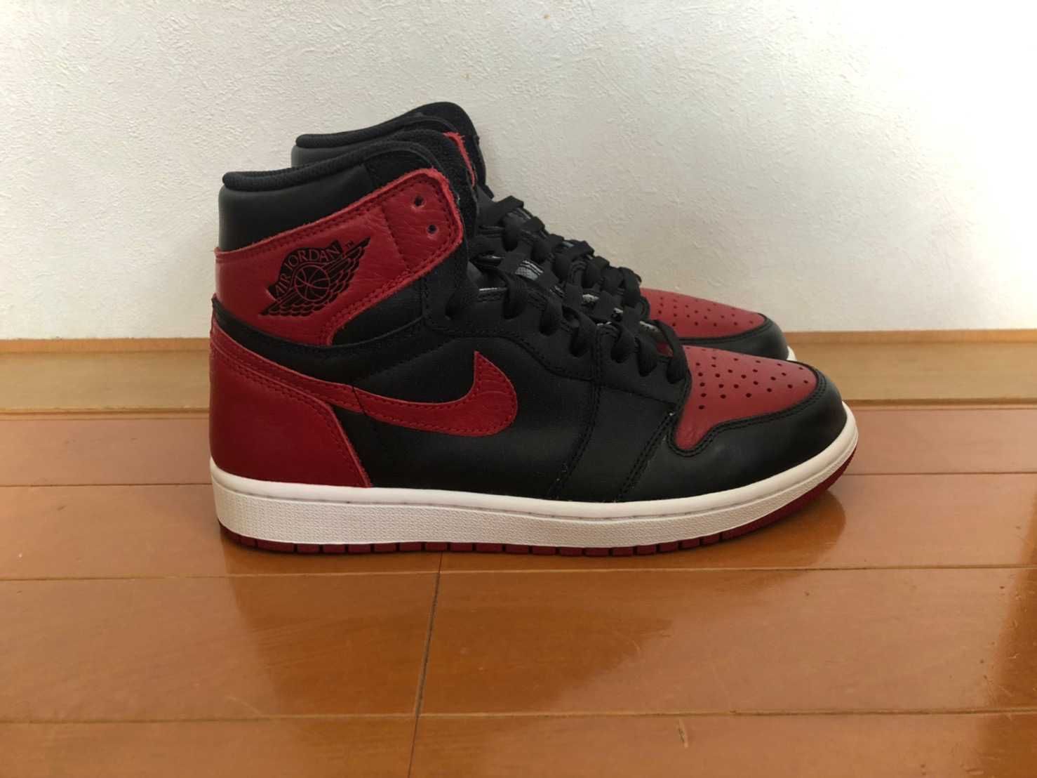 Nike Air Jordan 1 Retro High OG "Bred/Banned" (2016)