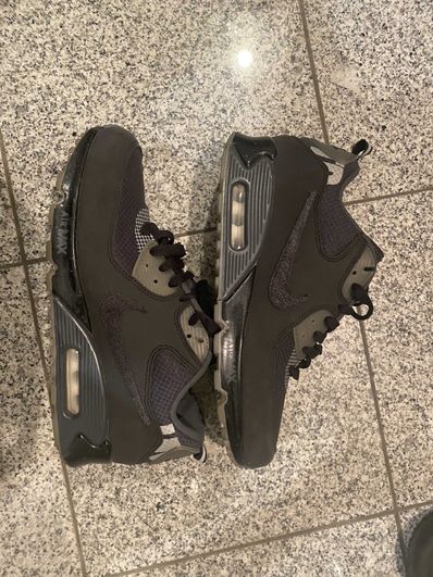 UNDEFEATED × Nike Air Max 90 "Black/Rush Pink"