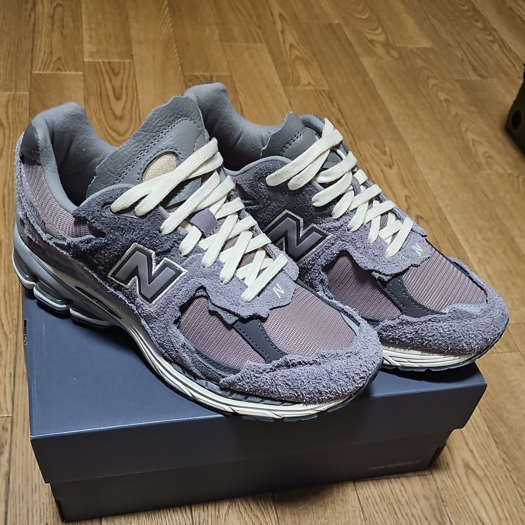 ニューバランス 2002R プロテクション パック "レインクラウド"