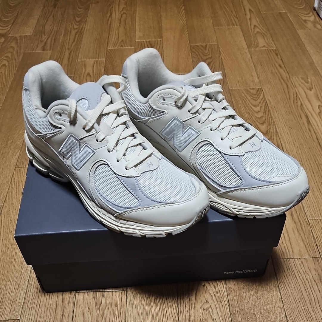 New Balance 2002R "White/Sea Salt"