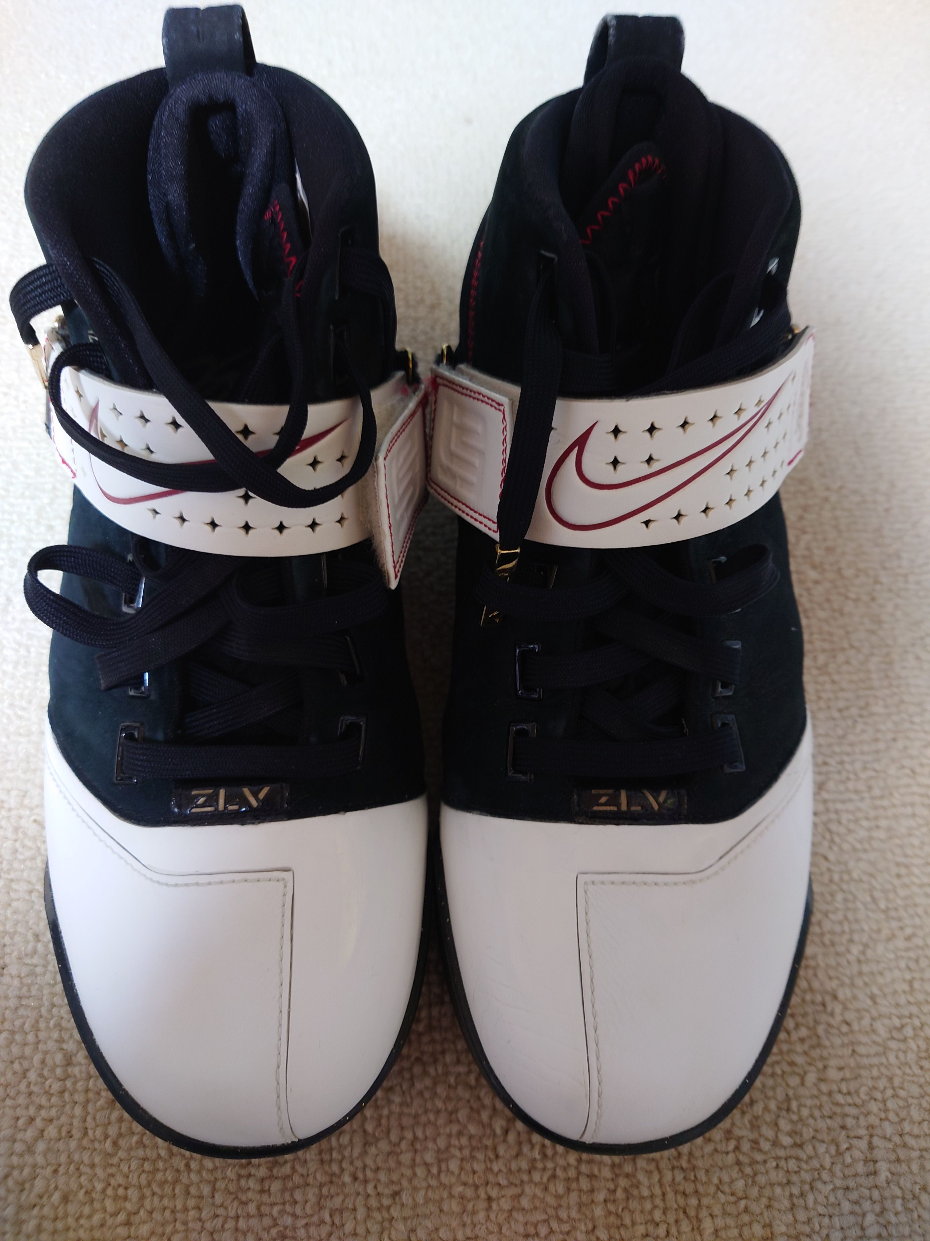 Nike Zoom LeBron 5 "Crimson Black"