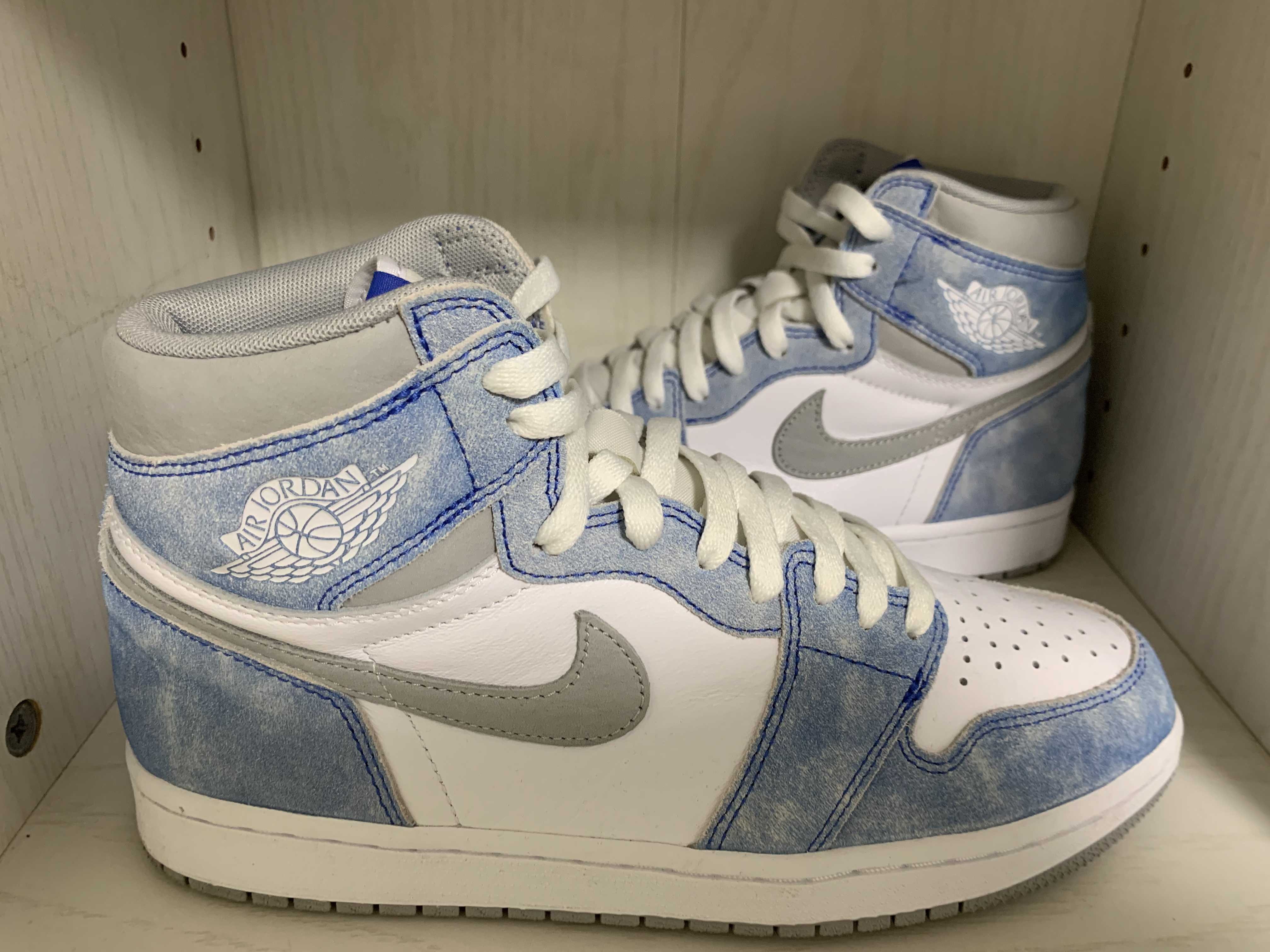 Nike Air Jordan 1 High OG "Hyper Royal"