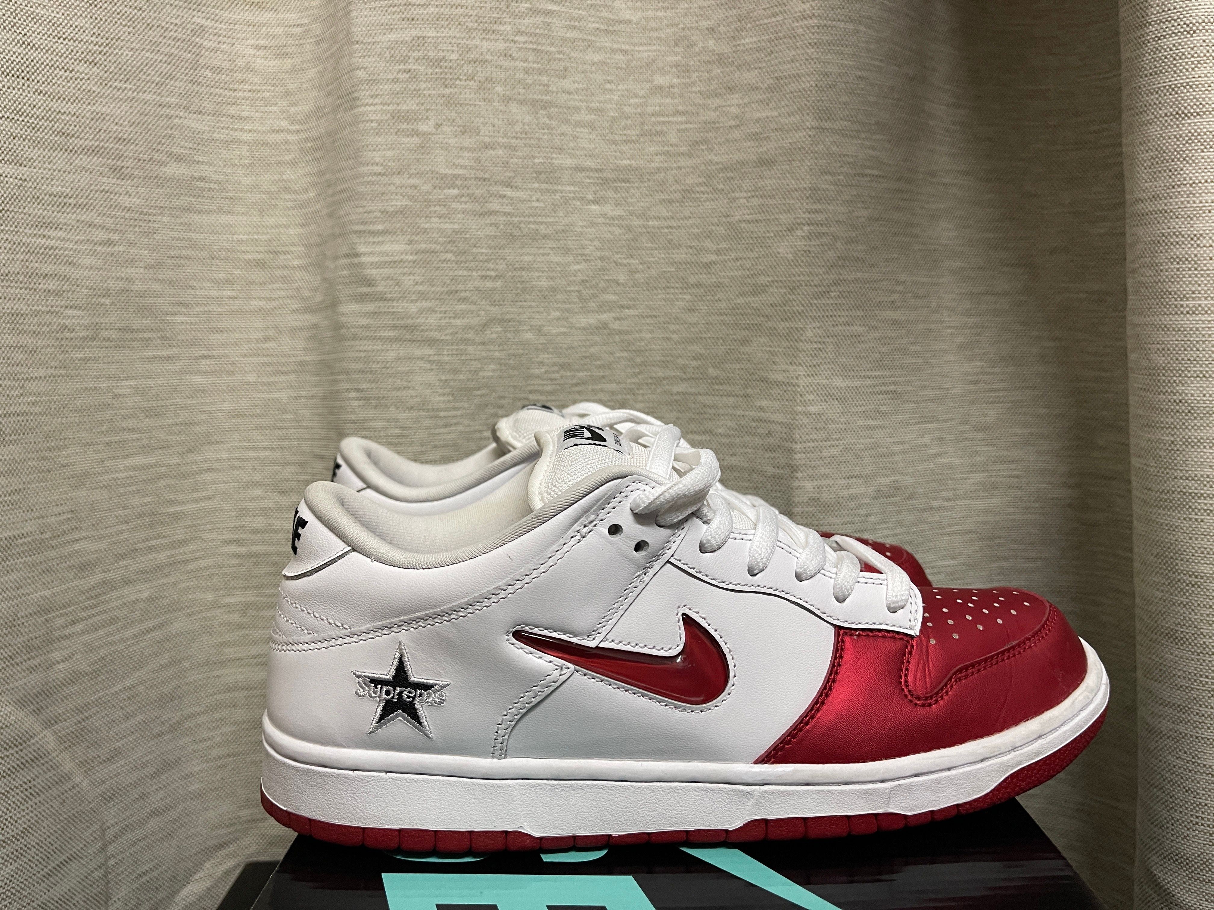 Supreme × Nike Dunk Low "Varsity Red/White"