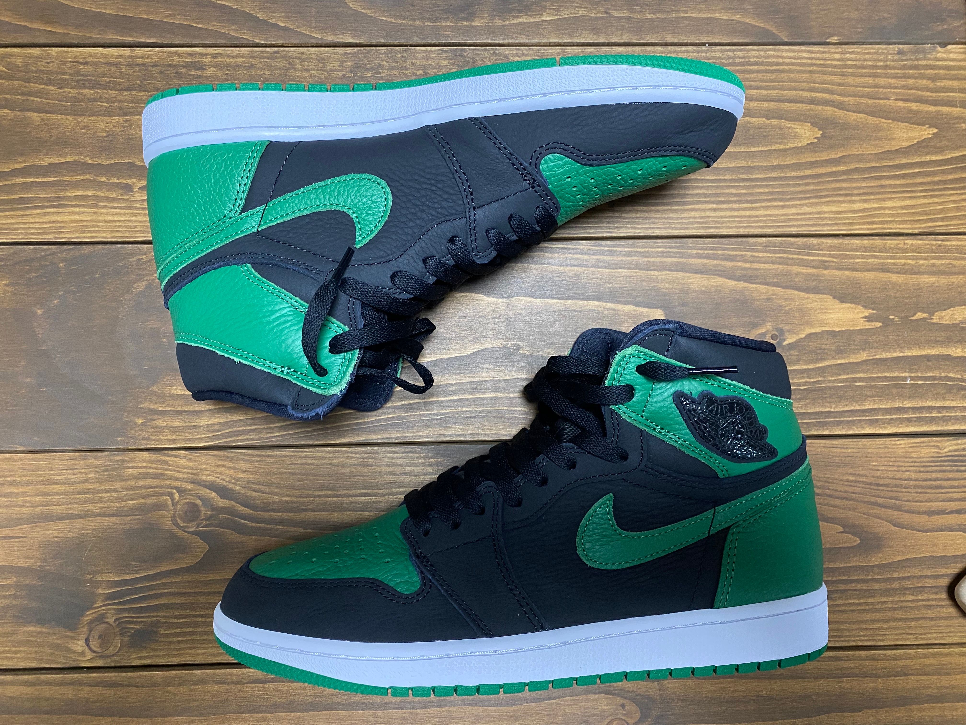 Nike Air Jordan 1 Retro High OG "Black/Pine Green" (2020)