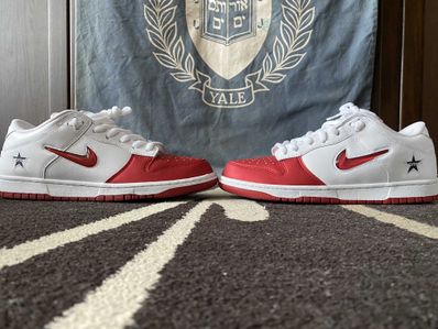 Supreme × Nike Dunk Low "Varsity Red/White"