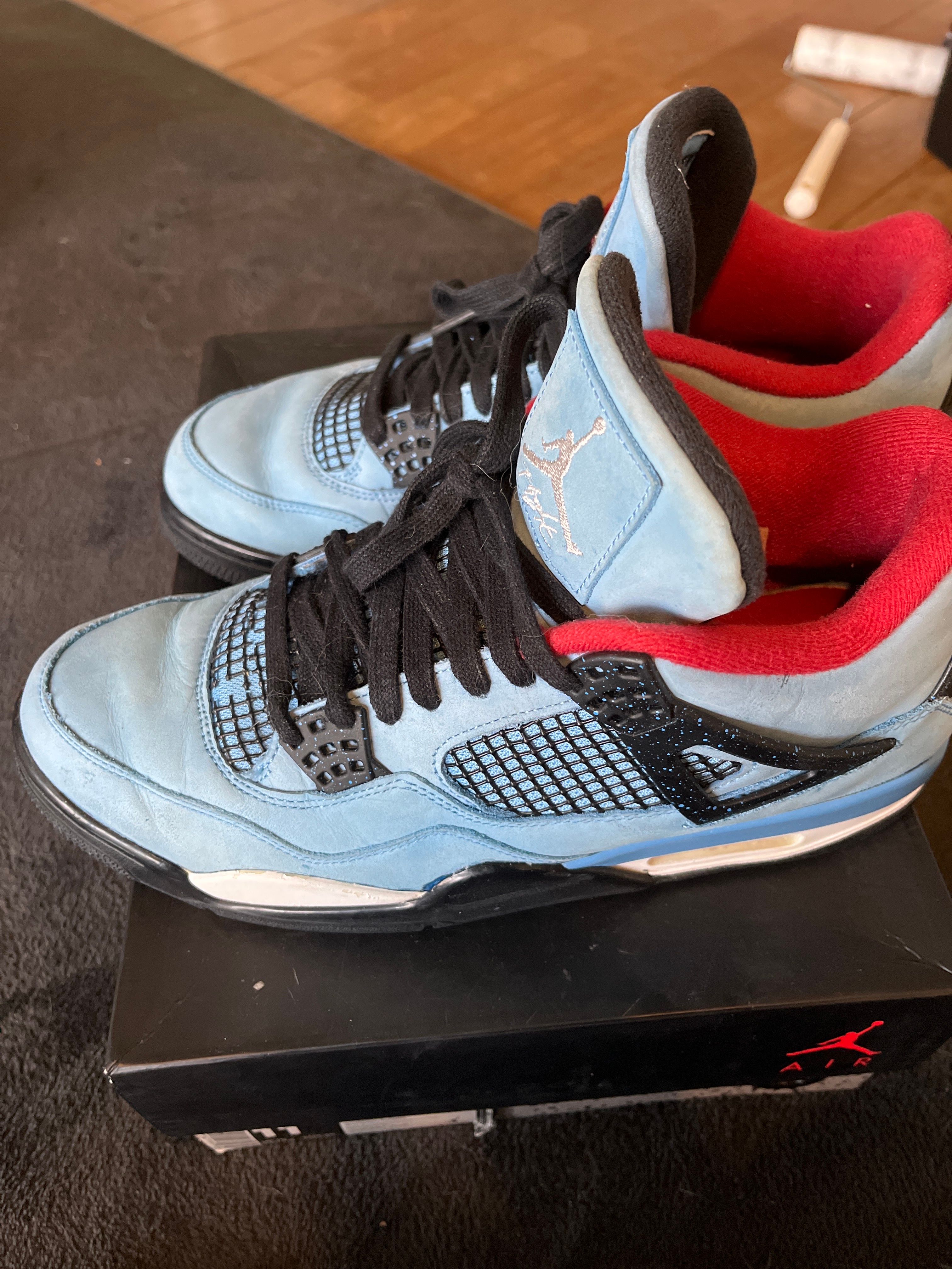 Travis Scott × Nike Air Jordan 4 Retro Cactus Jack "University Blue"