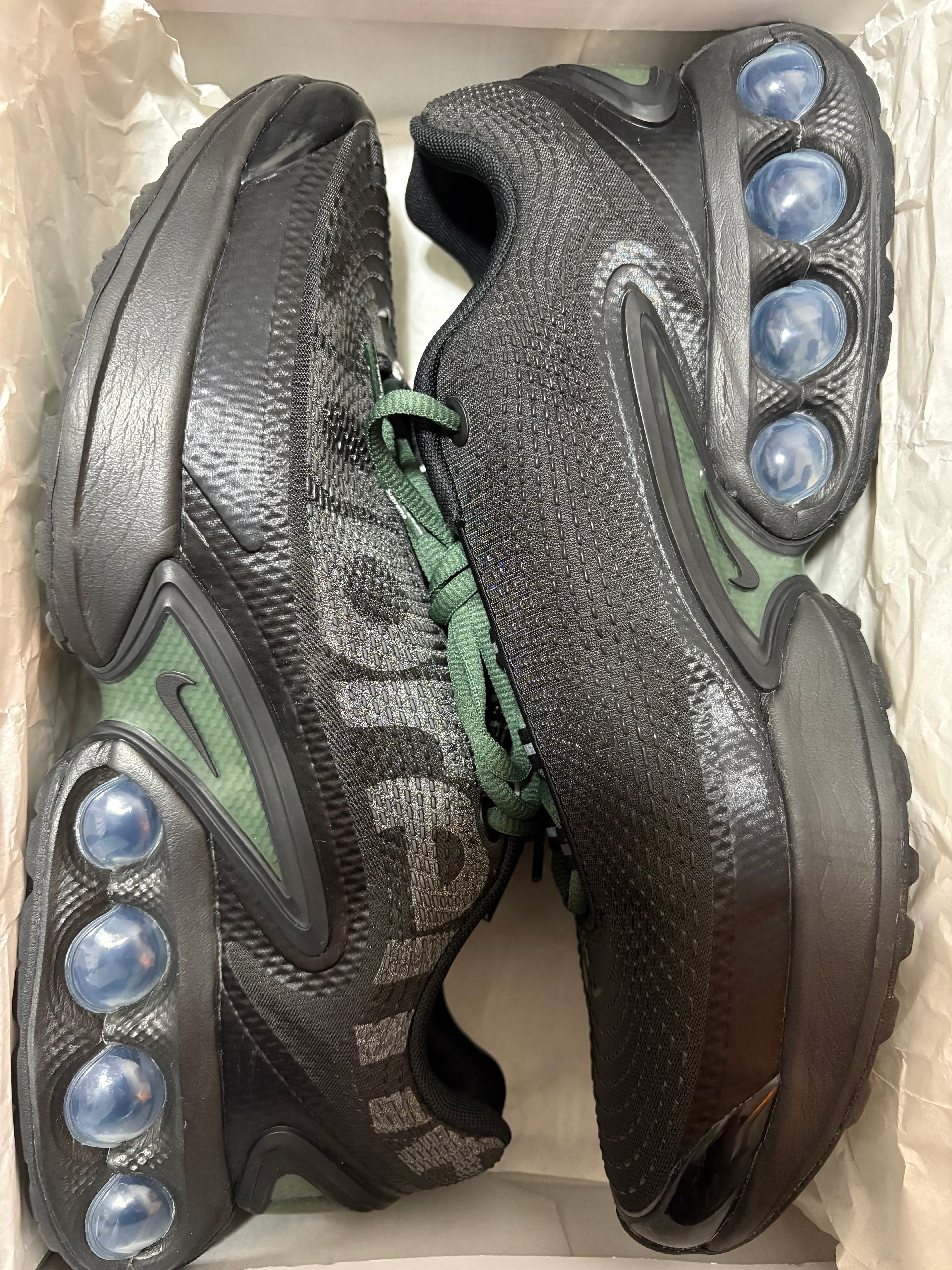 シュプリーム × ナイキ エアマックスDN "ブラック/ギャラクティックジェード"