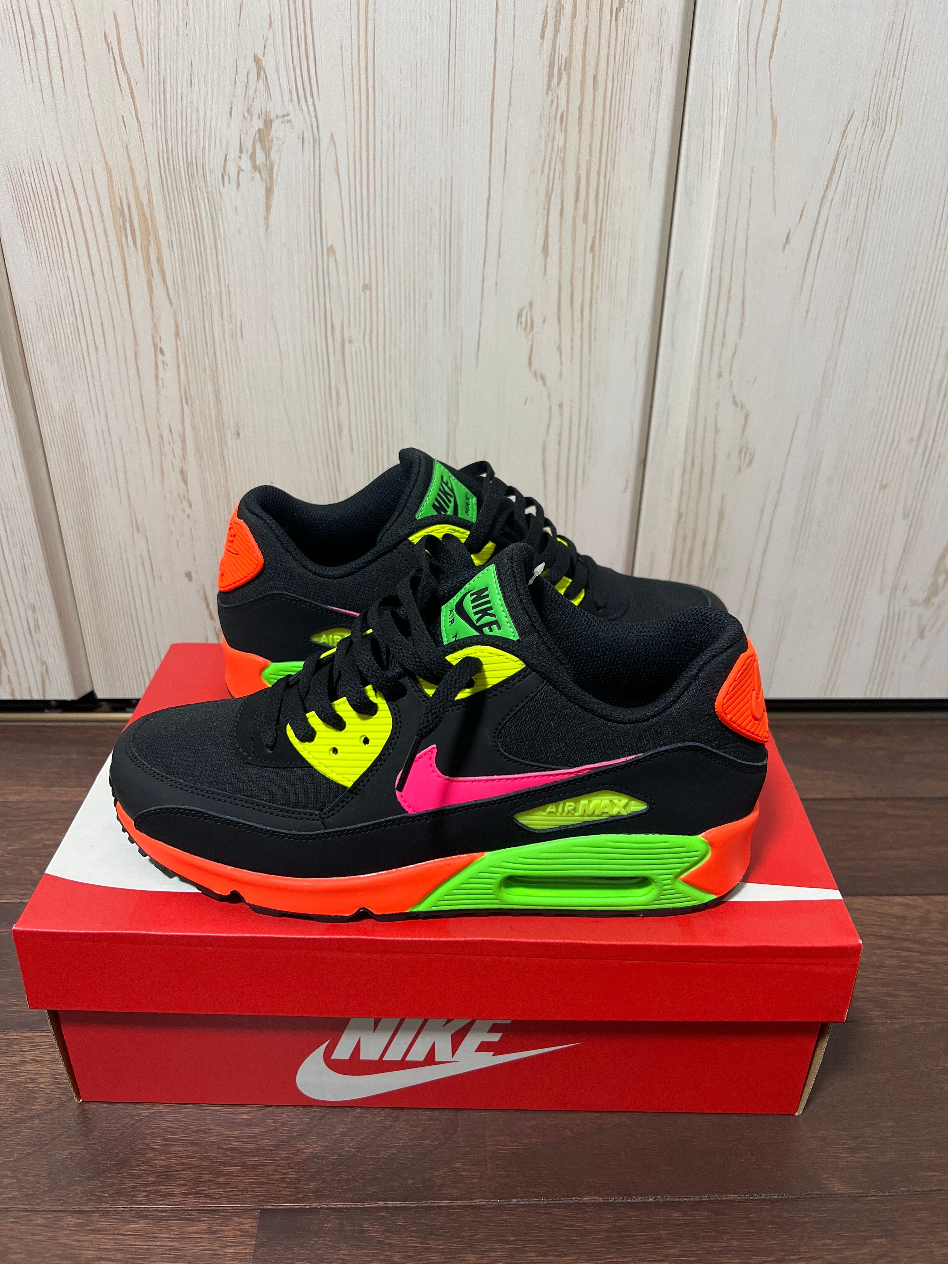 NIKE AIR MAX 90 "TOKYO NEON"