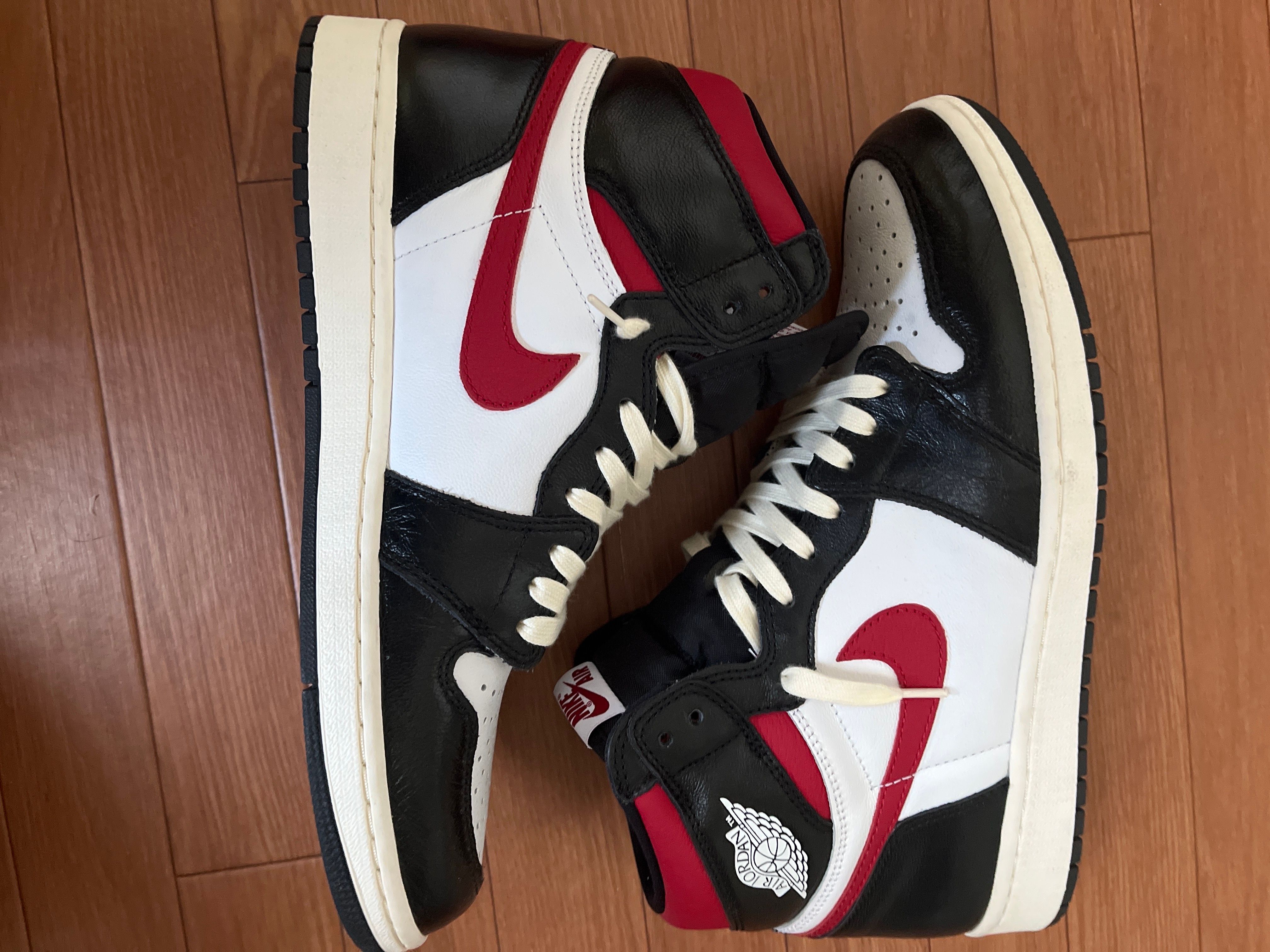 Nike Air Jordan 1 Retro High "Black/White/Sail/Gym Red"