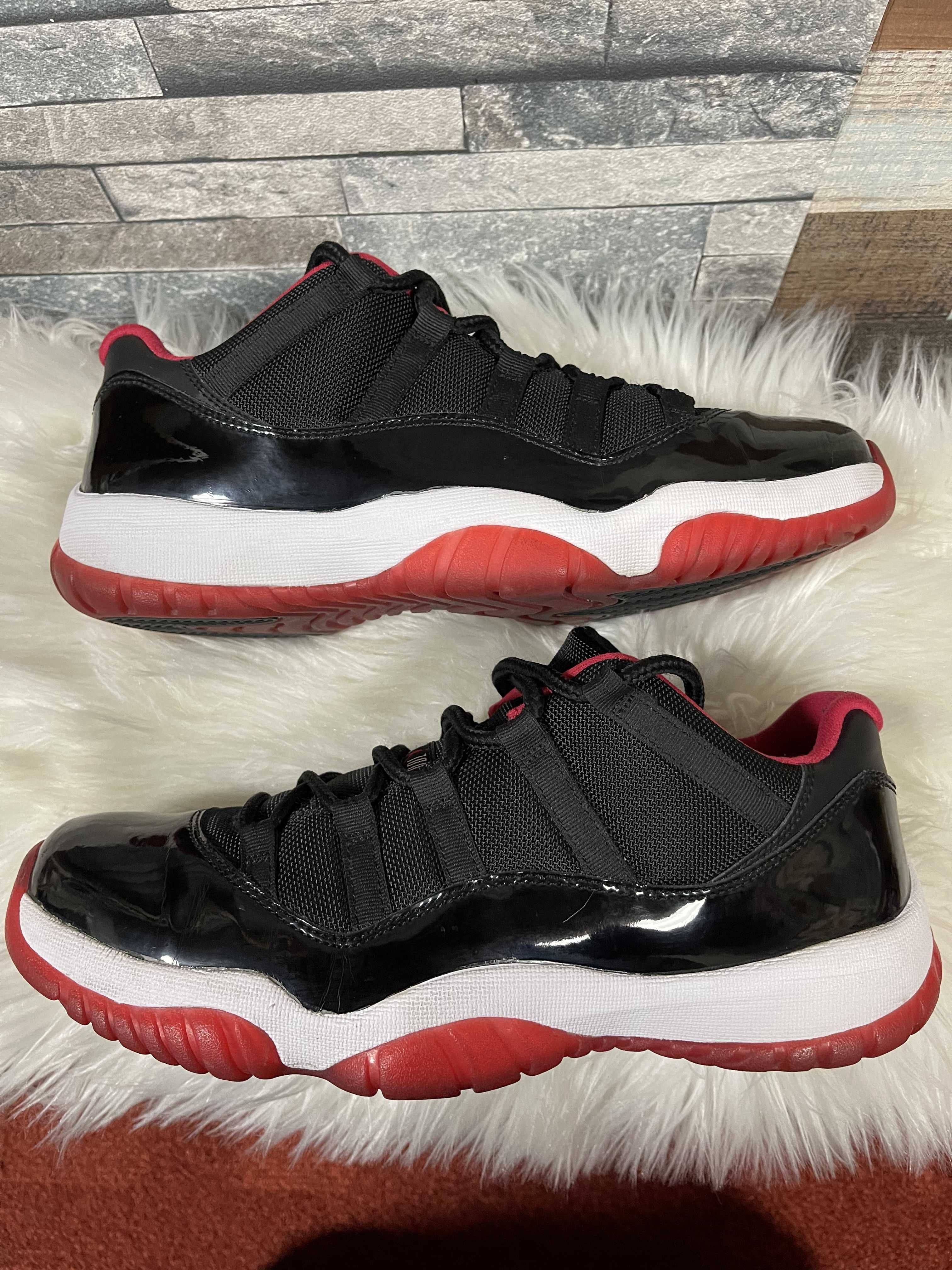 NIKE AIR JORDAN 11 RETRO LOW BRED