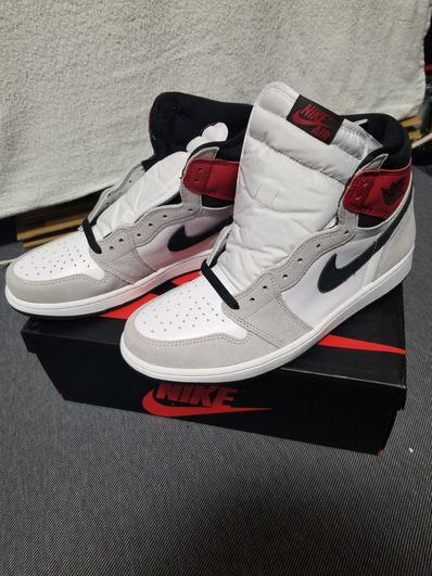 Nike Air Jordan 1 High OG "White/Black/Light Smoke Grey"