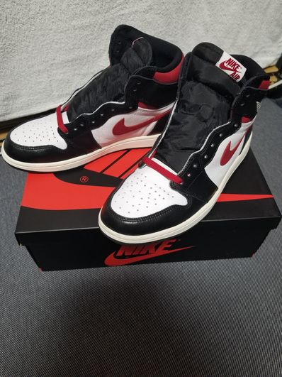 Nike Air Jordan 1 Retro High "Black/White/Sail/Gym Red"