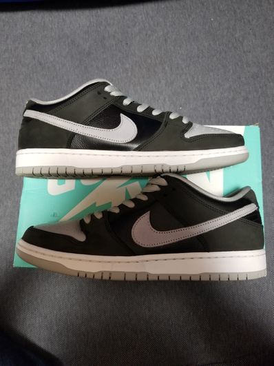 Nike SB Dunk Low "Shadow"