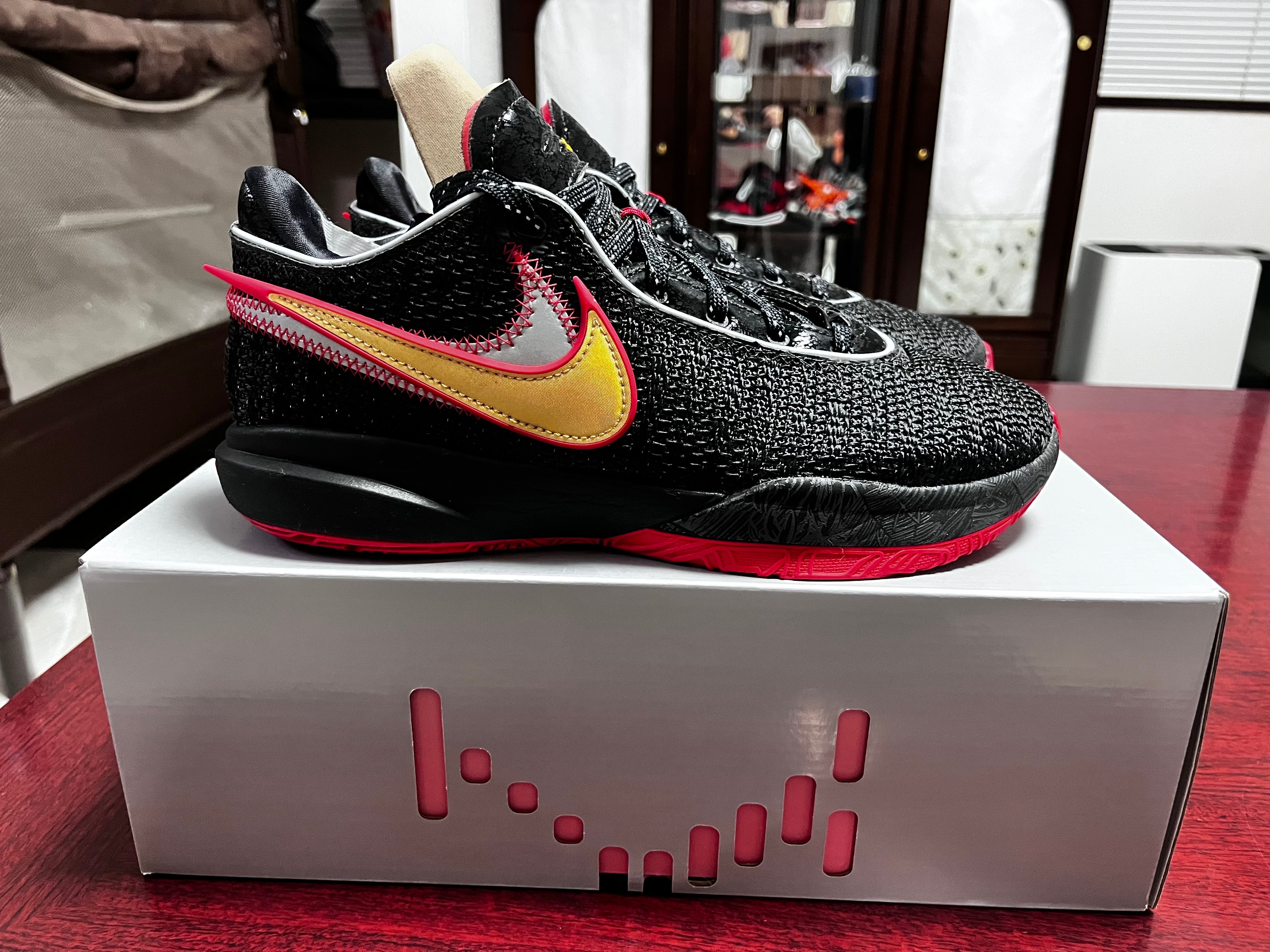 ナイキ レブロン20 (NIKE Lebron 20) の新作・中古通販｜スニーカーダンク