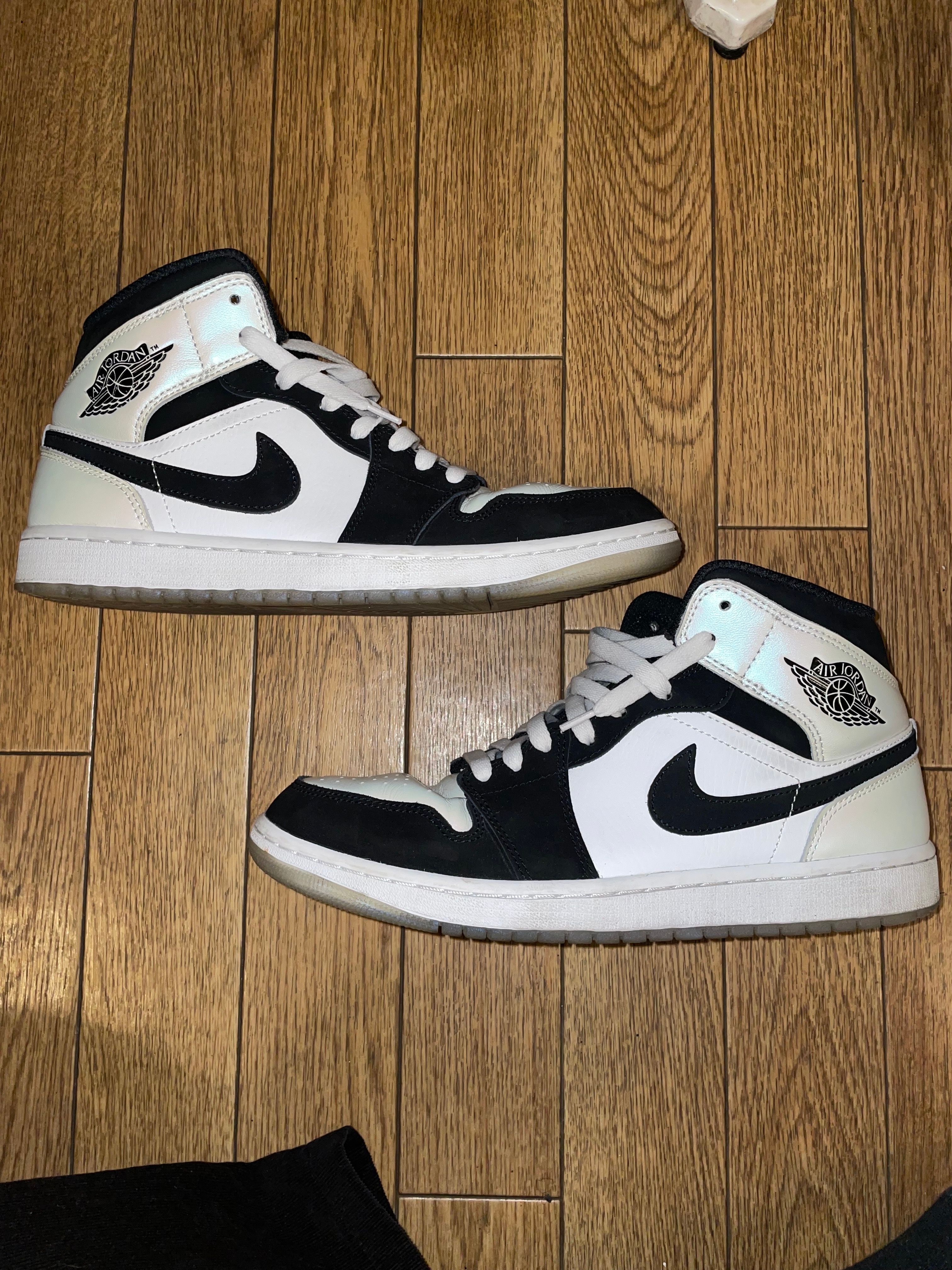 Nike Air Jordan 1 Mid "Omega/Black/White"