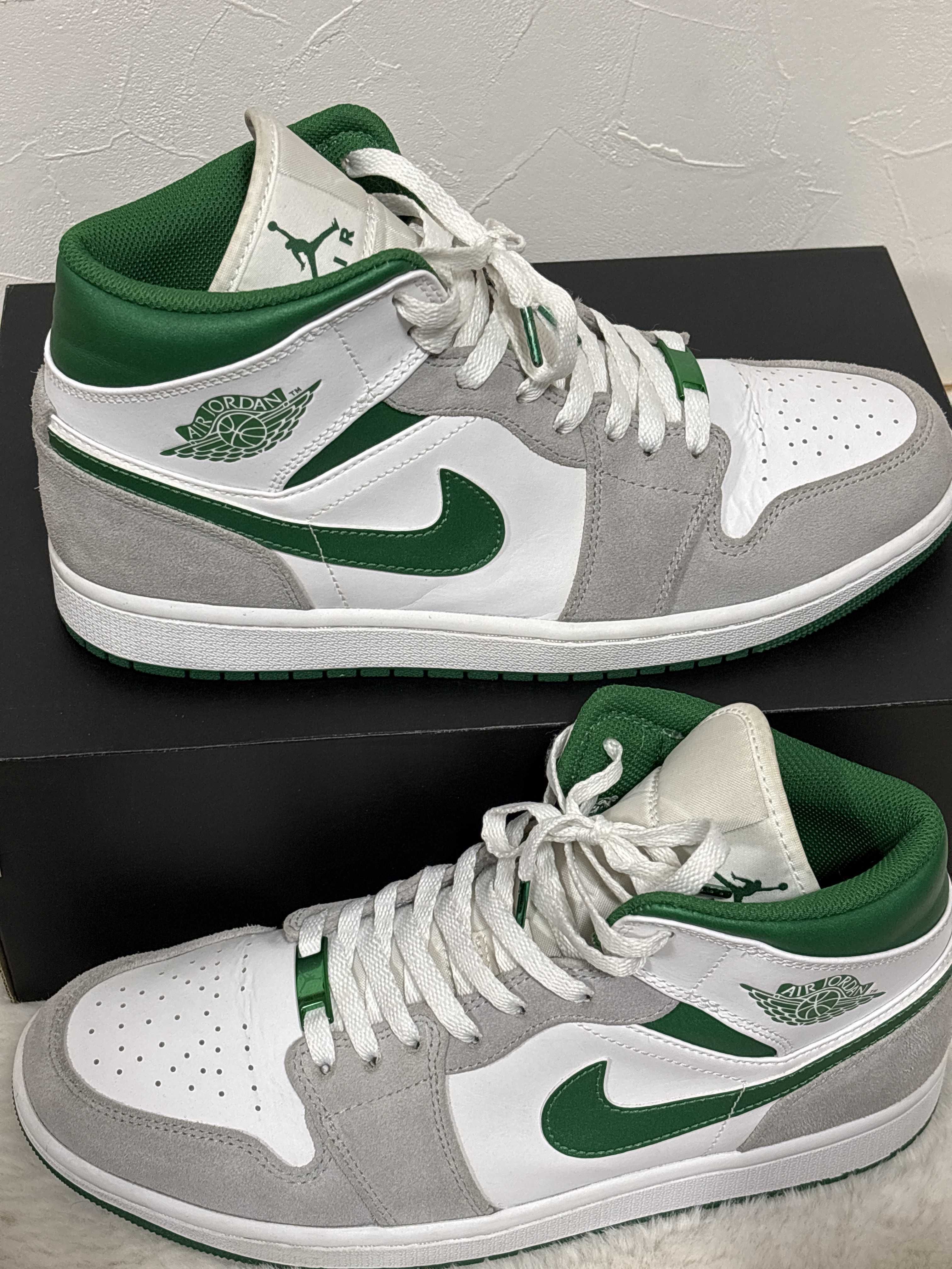 Nike Air Jordan 1 Mid "Green Grey White"