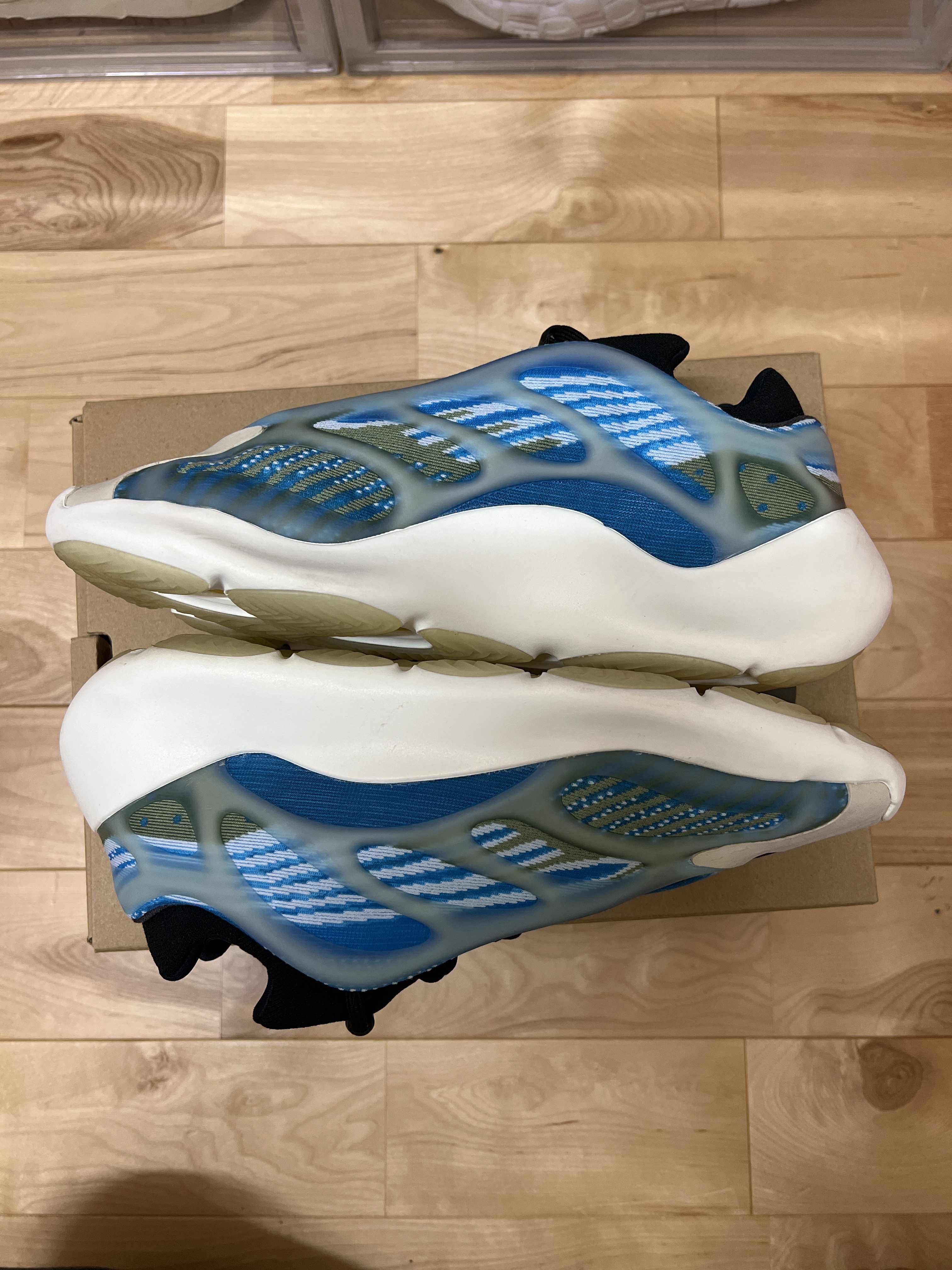 adidas YEEZY 700 V3 "Arzareth"
