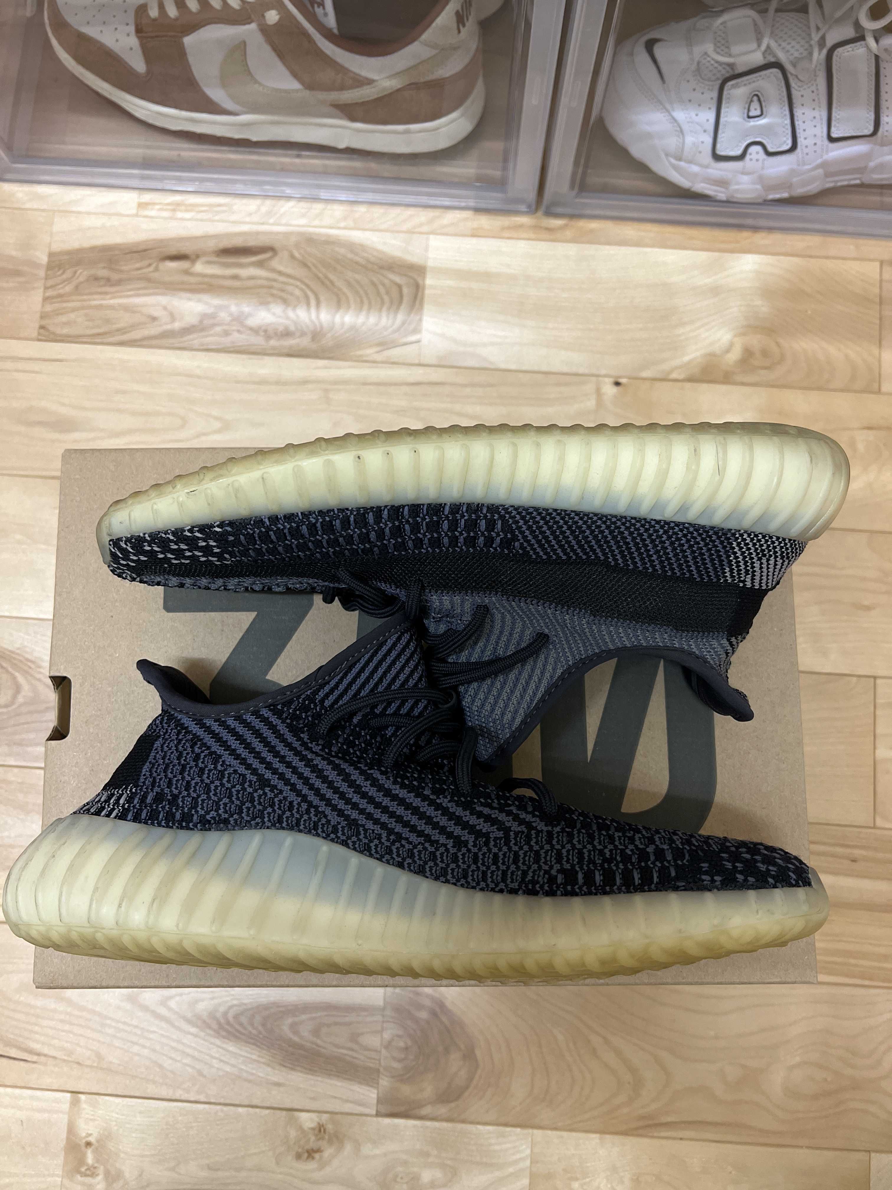 adidas YEEZY Boost 350V2 "Carbon"