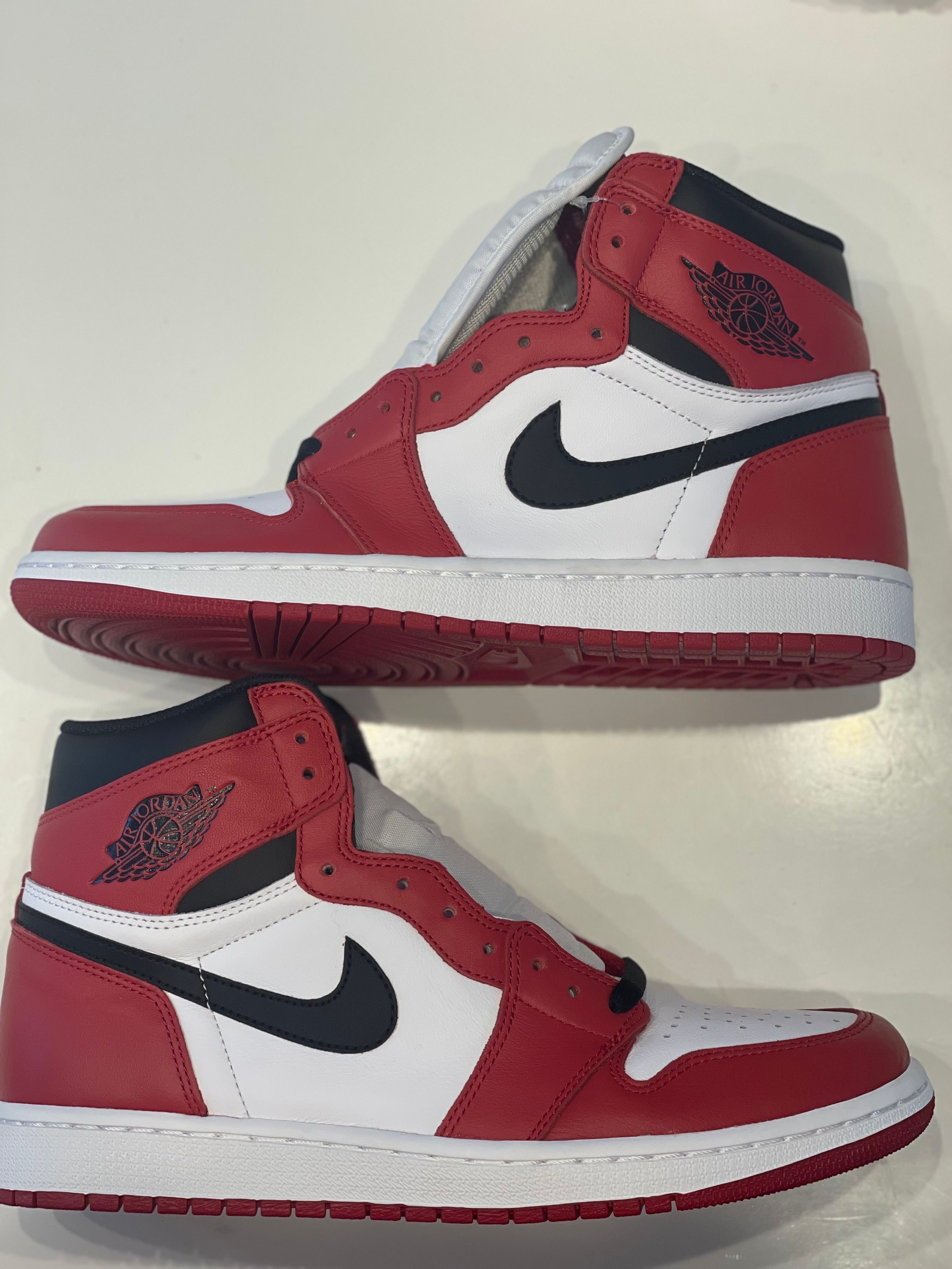 Nike Air Jordan 1 Retro High "Chicago" (2015)