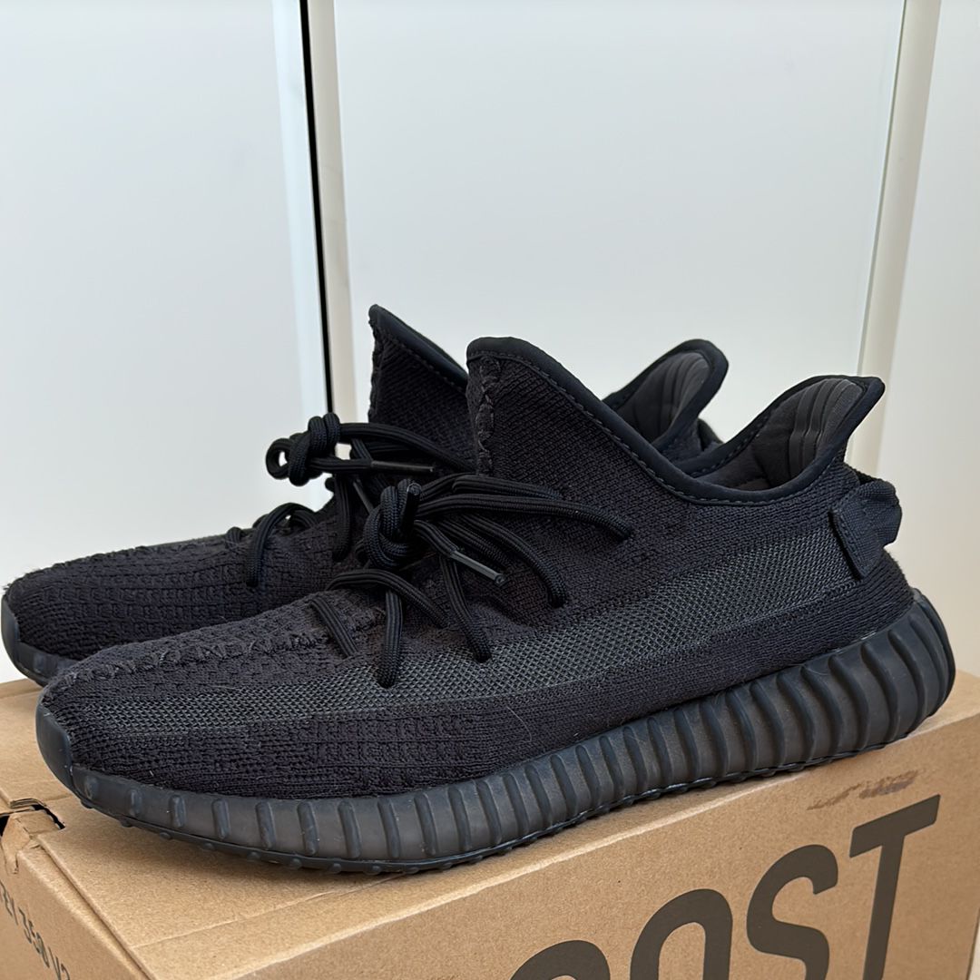 adidas YEEZY Boost 350V2 "Onyx"