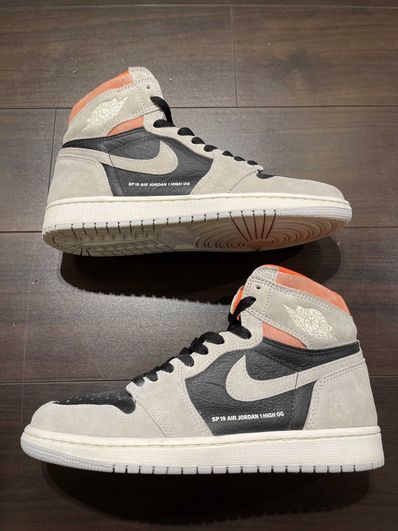 Nike Air Jordan 1 RETRO High OG "Hyper Crimson"