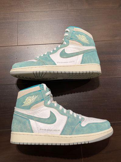 Nike Air Jordan 1 Retro High OG "Turbo Green"