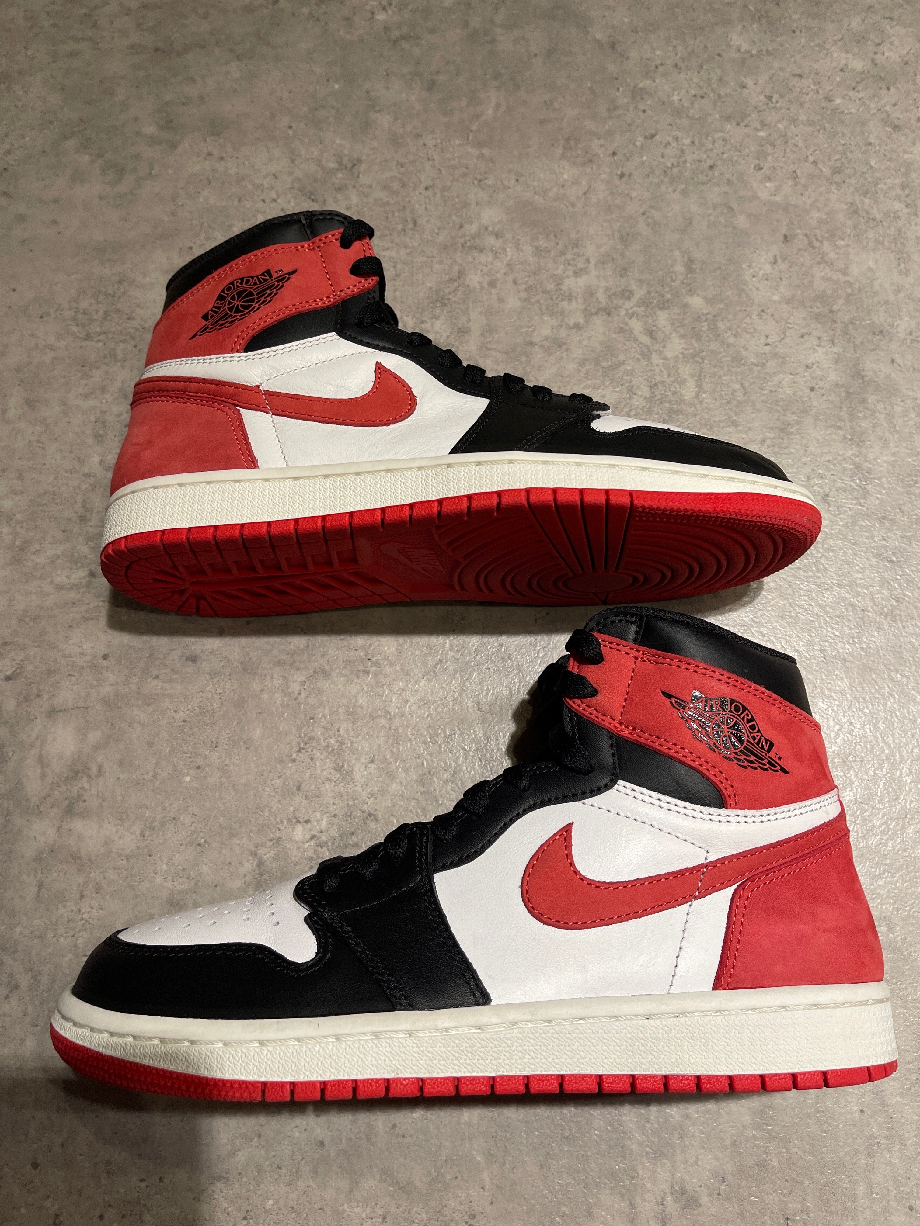 NIKE AIR JORDAN 1 RETRO HIGH "TRACK RED"