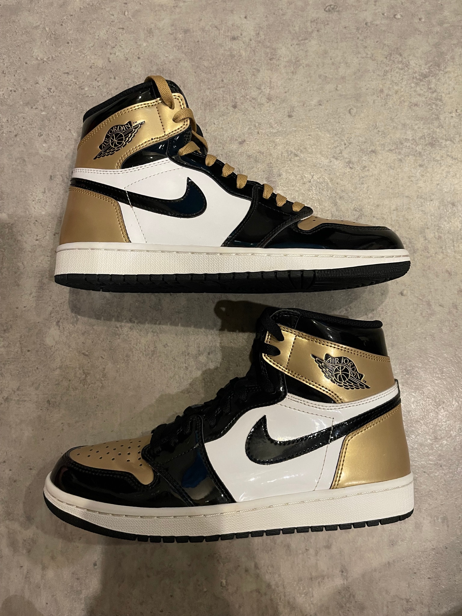 Nike Air Jordan 1 Retro High OG NRG "Gold Toe"