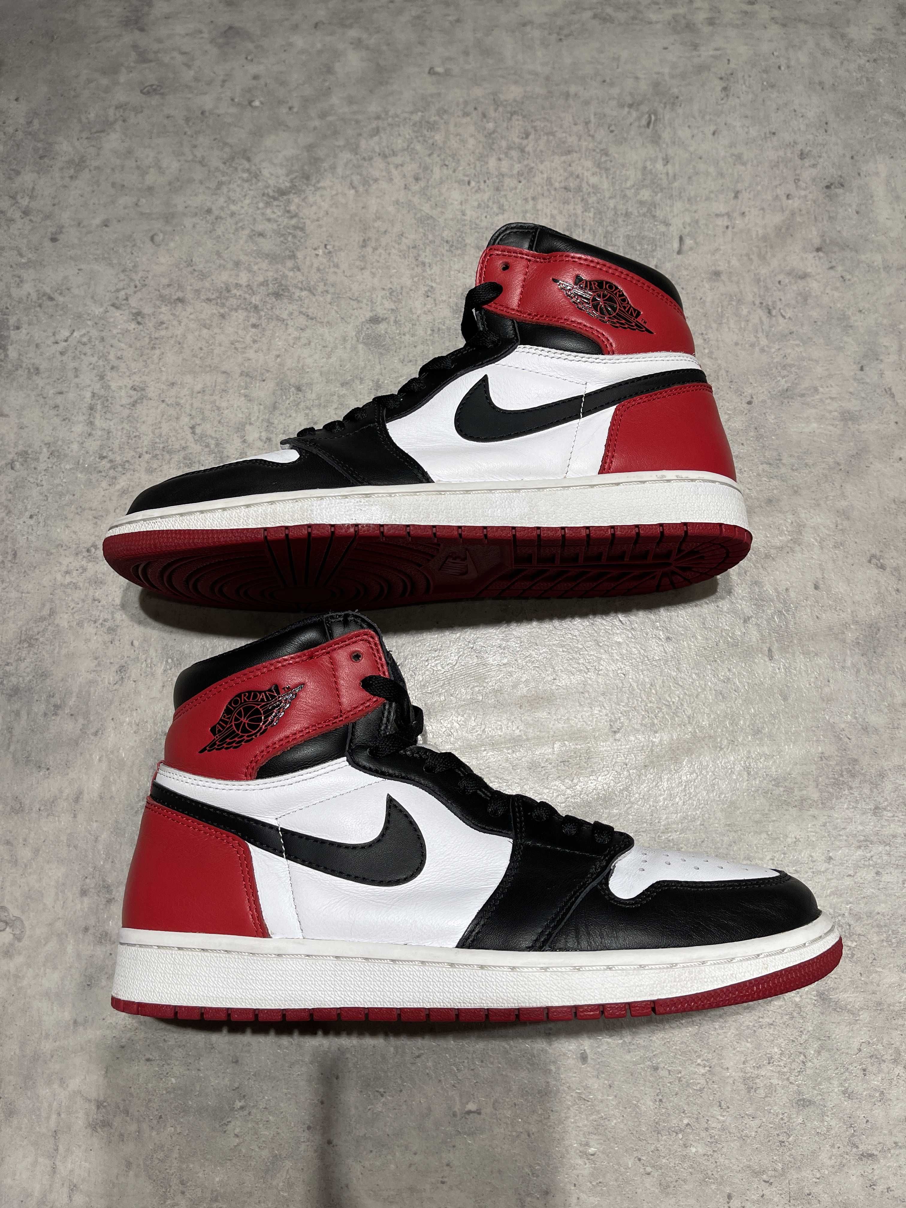 Nike Air Jordan 1 Retro High OG "Black Toe"(2016)