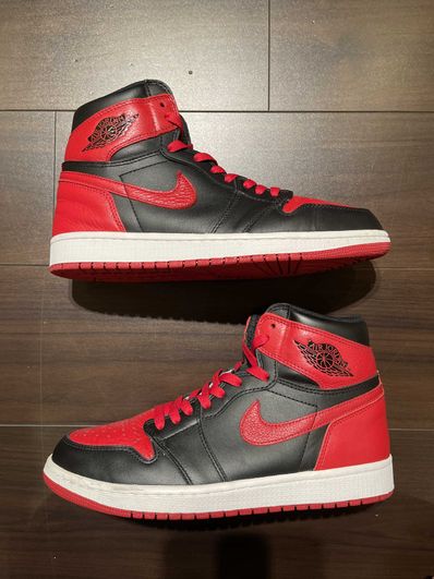 Nike Air Jordan 1 Retro High OG "Bred/Banned" (2016)