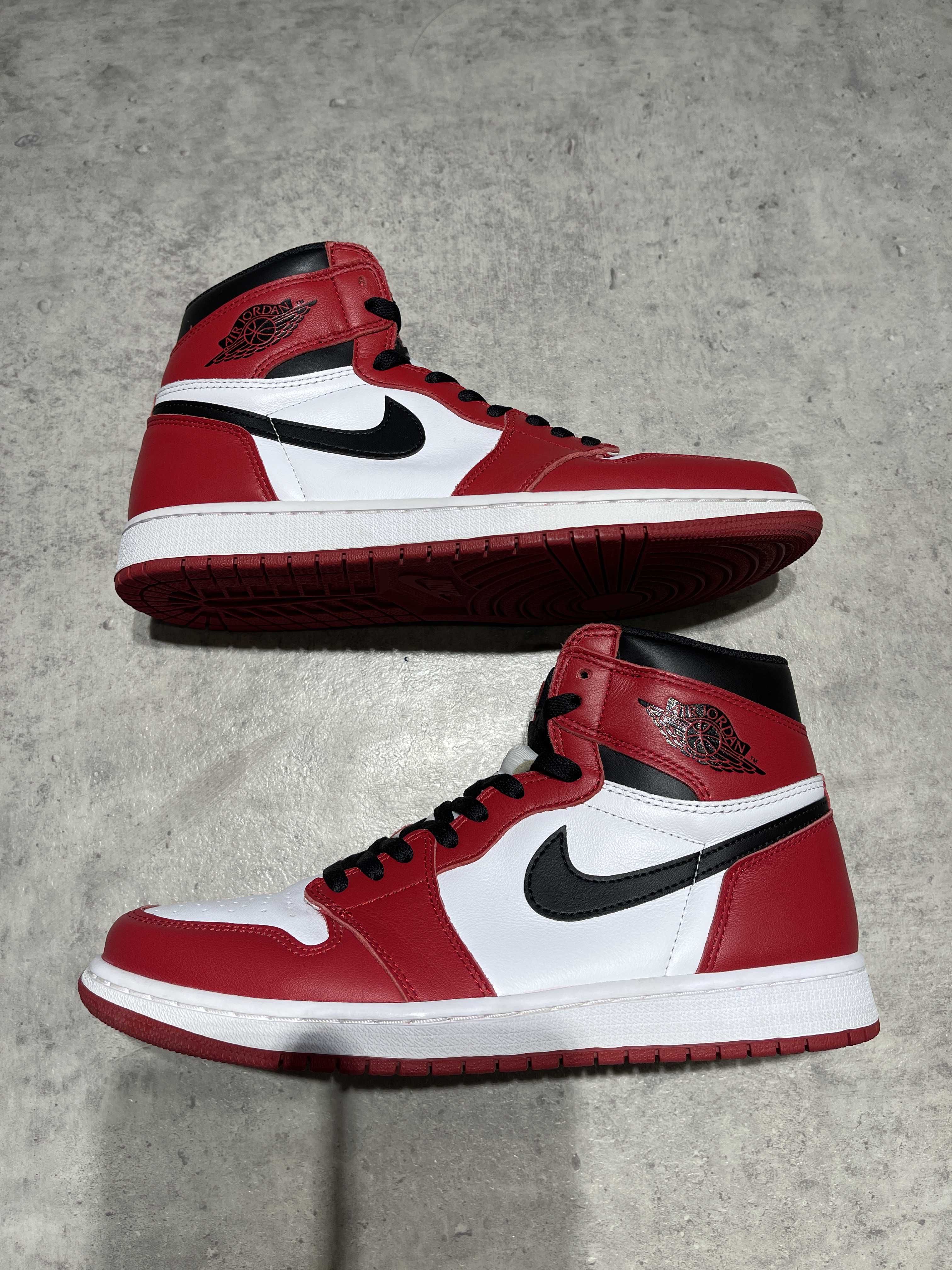 Nike Air Jordan 1 Retro High "Chicago" (2015)