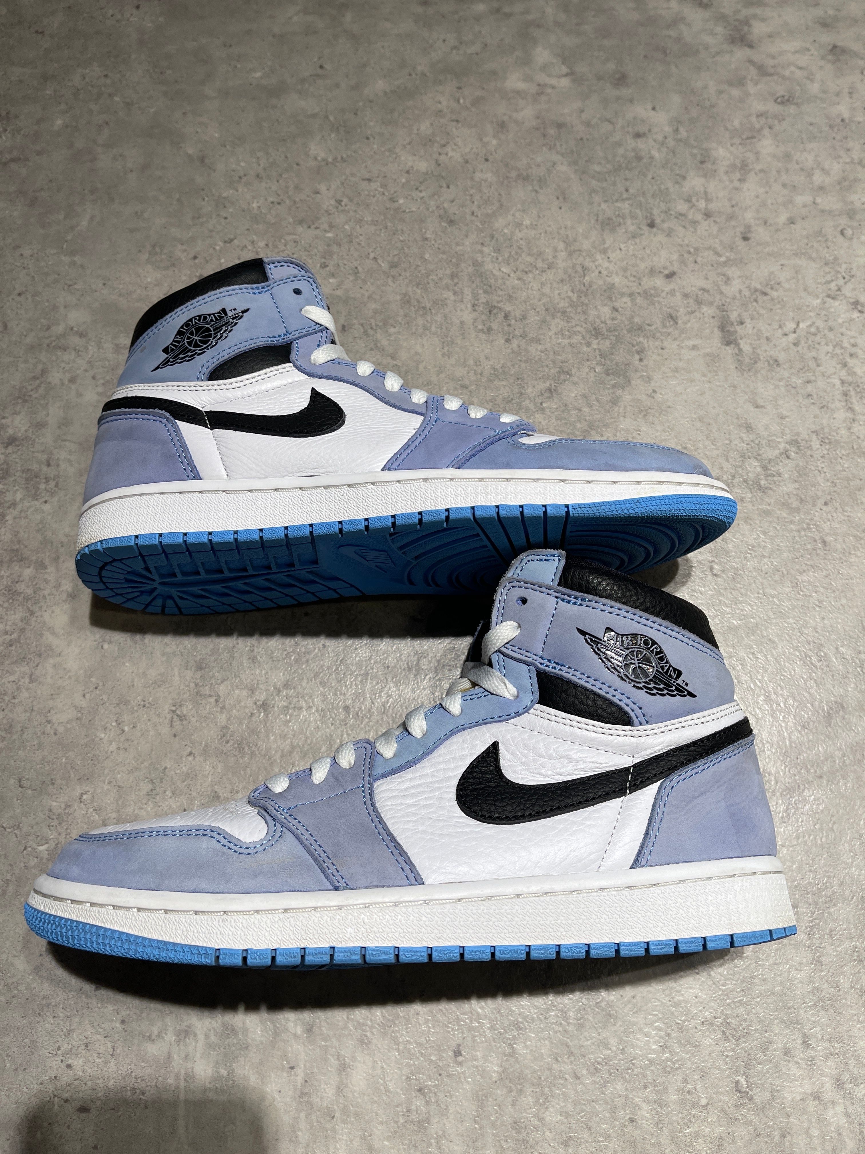 Nike Air Jordan 1 High OG "University Blue"
