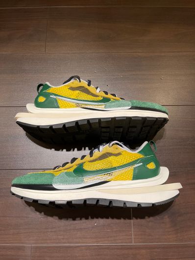 sacai × Nike Vapor Waffle "Tour Yellow/Stadium Green-Sail"