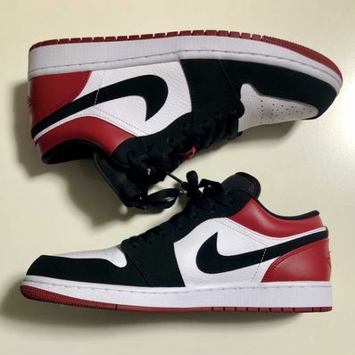 Nike Air Jordan 1 Low "Black Toe"
