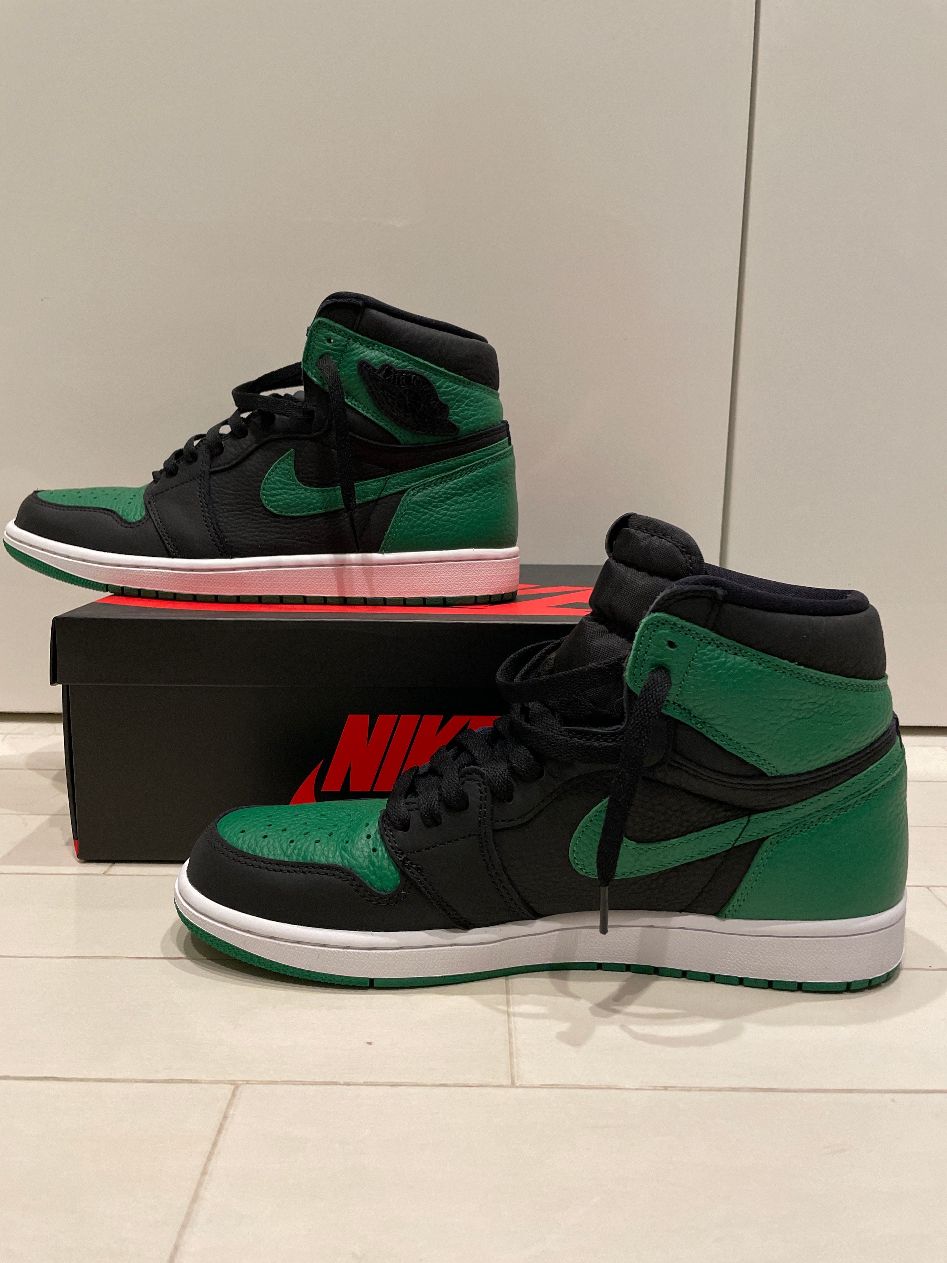 Nike Air Jordan 1 Retro High OG "Black/Pine Green" (2020)