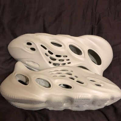 adidas YEEZY Foam Runner "Sand"