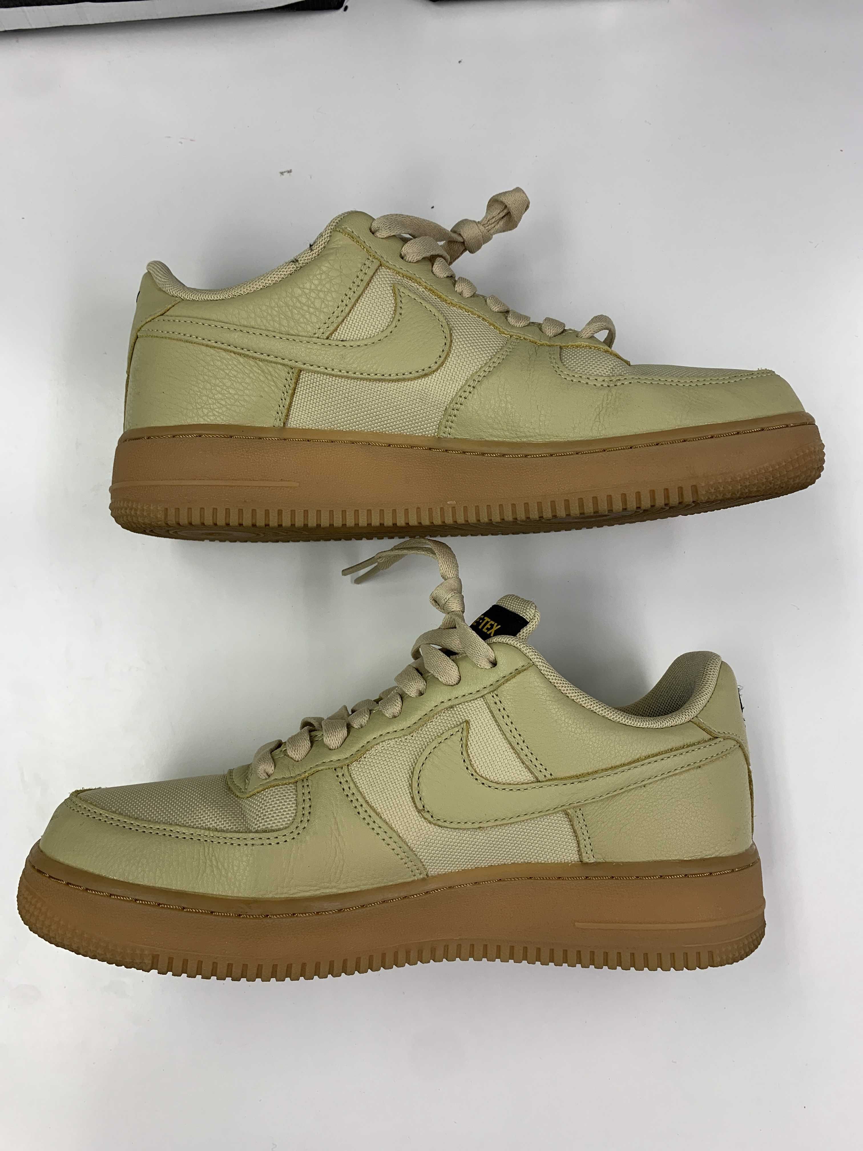 Nike Air Force 1 Low Gore-Tex "Team Gold"