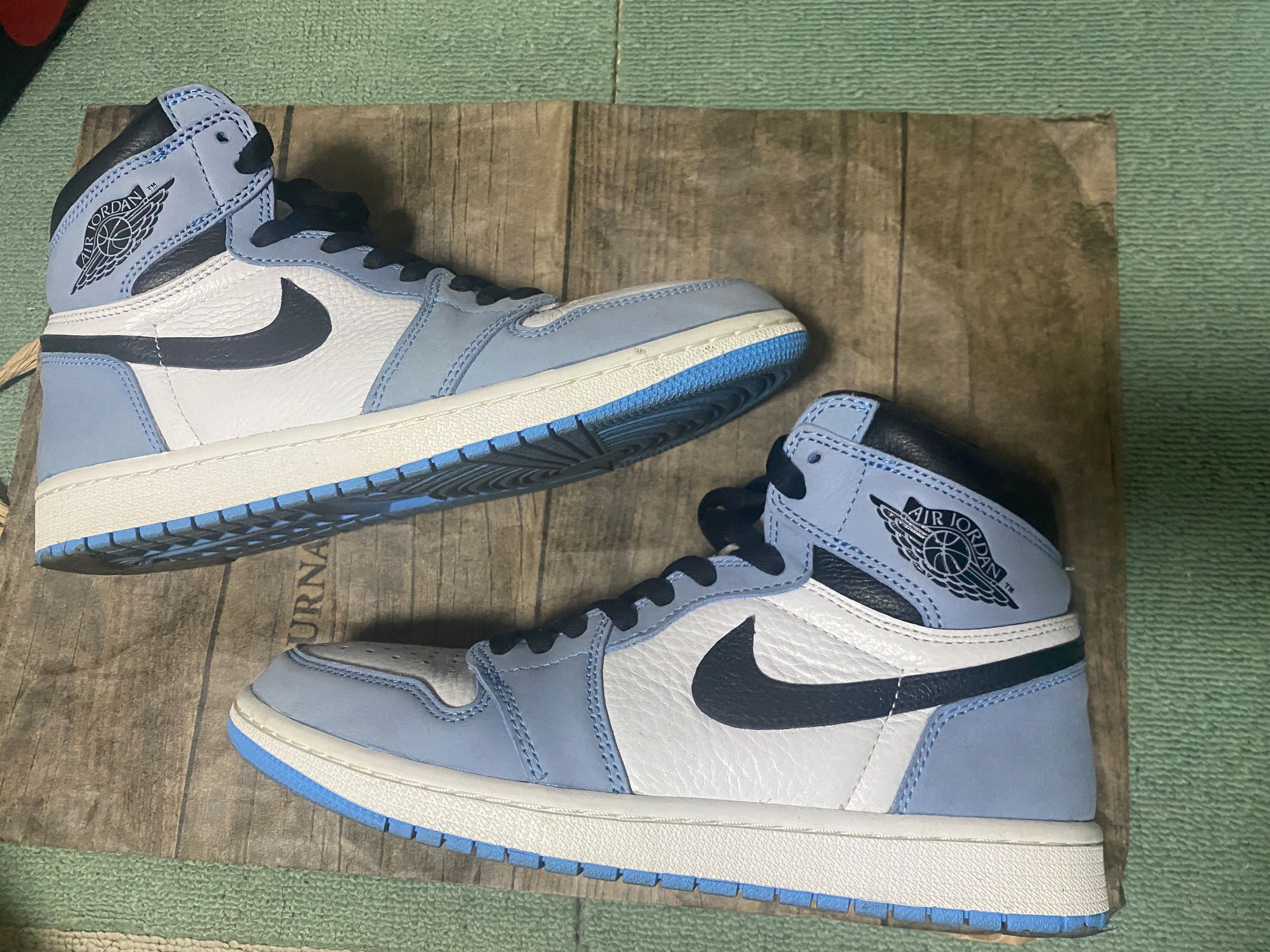 Nike Air Jordan 1 High OG "University Blue"