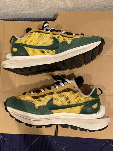 sacai × Nike Vapor Waffle "Tour Yellow/Stadium Green-Sail"