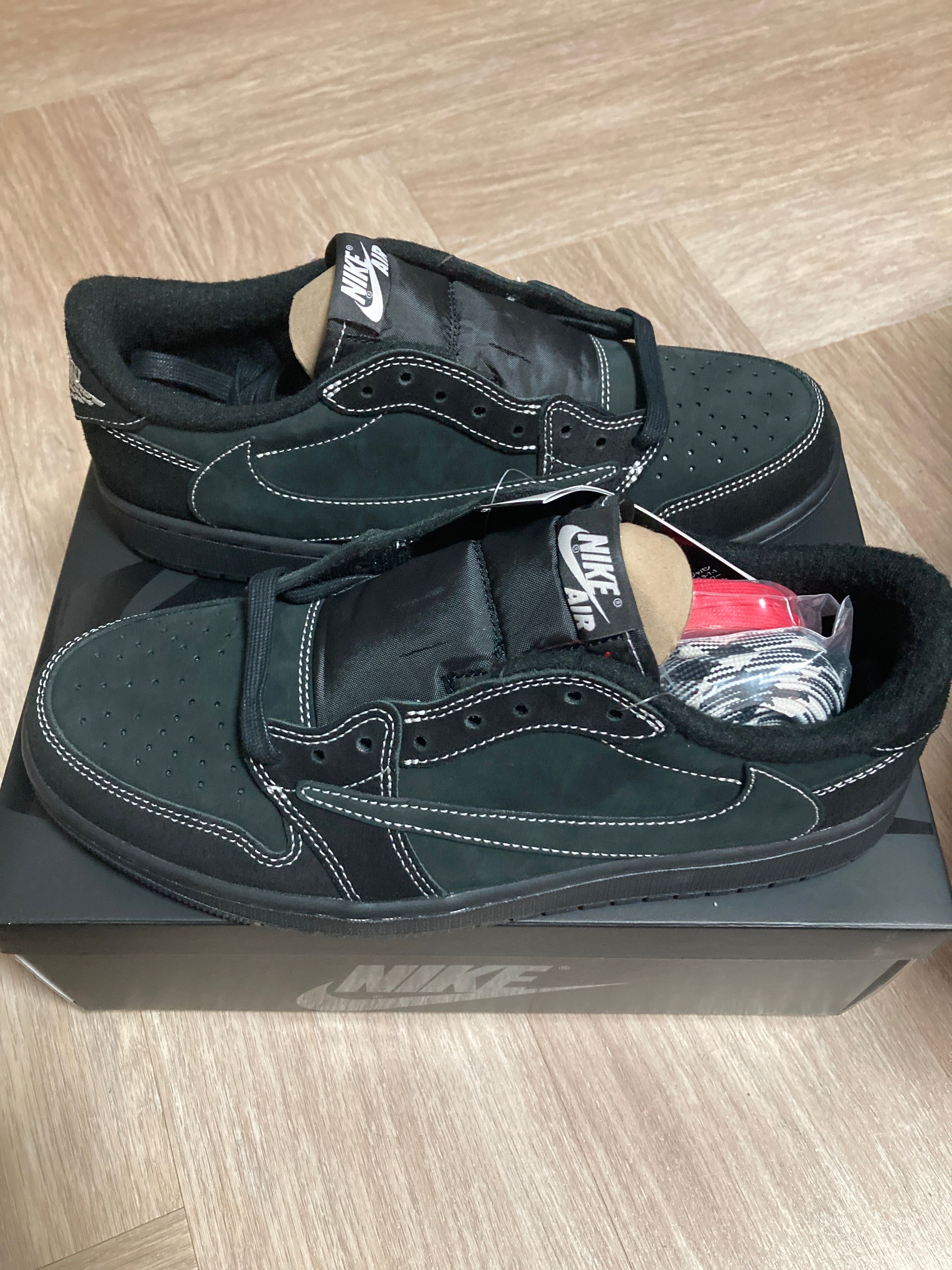 Travis Scott × Nike Air Jordan 1 Low OG SP "Black Phantom"