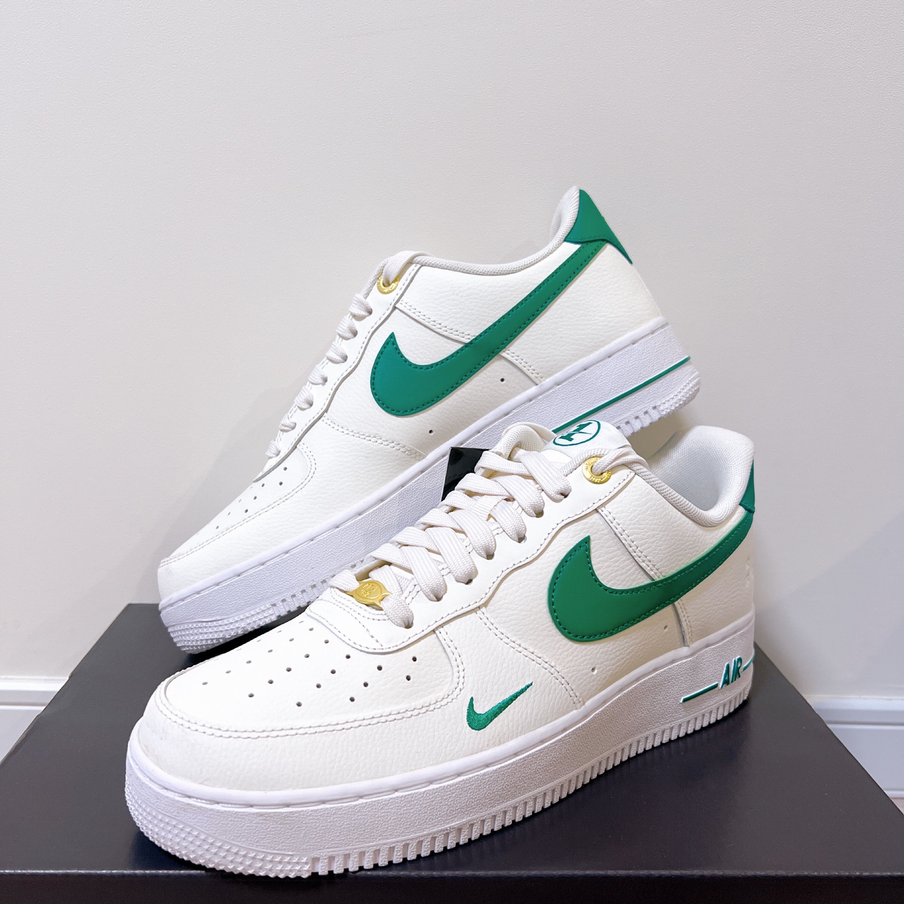 Nike Women's Air Force 1 Low 40th Anniversary "Sail/Malachite/White/Metallic Gold"