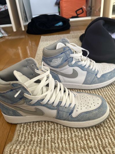 Nike Air Jordan 1 High OG "Hyper Royal"