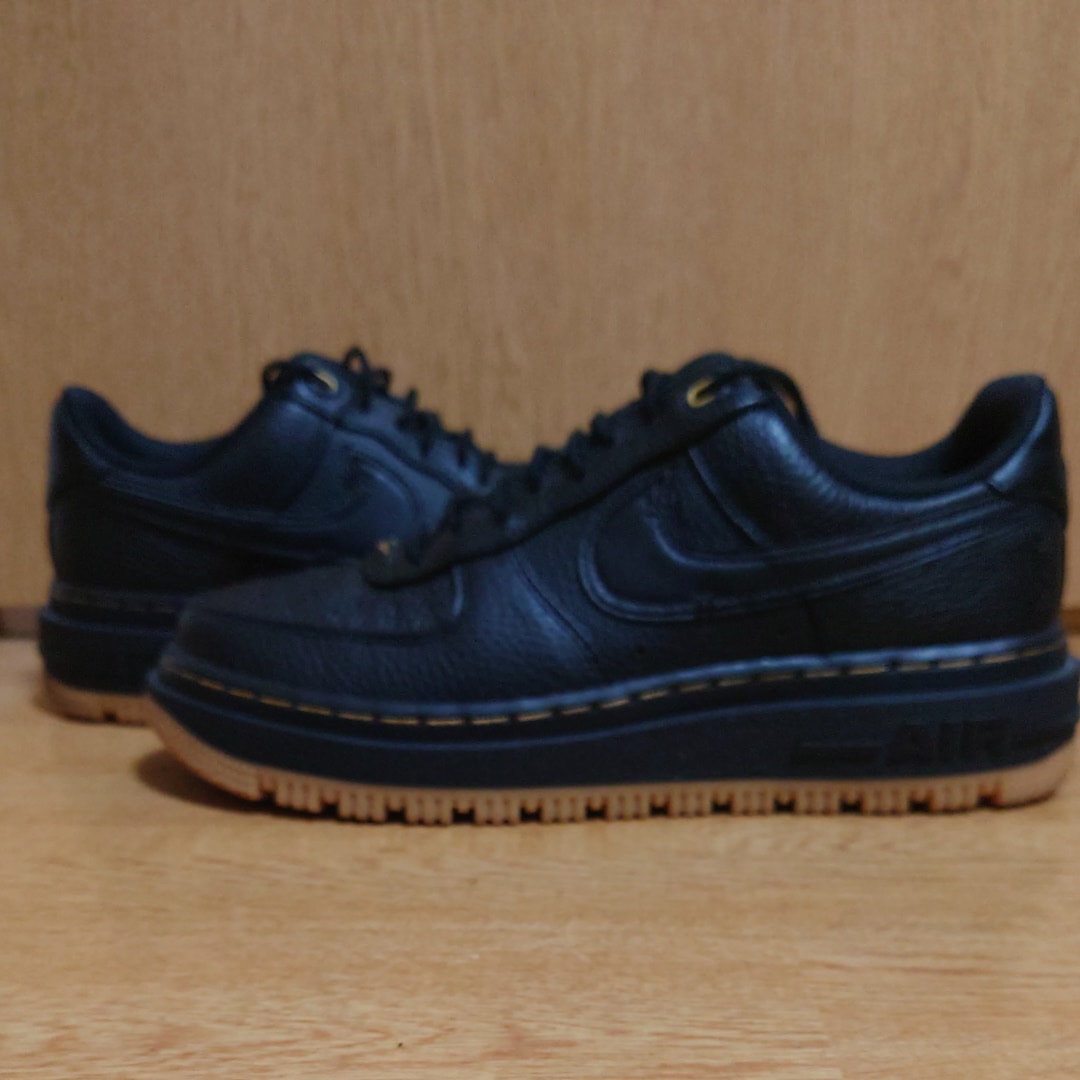 Nike Air Force 1 Low Luxe "Black"