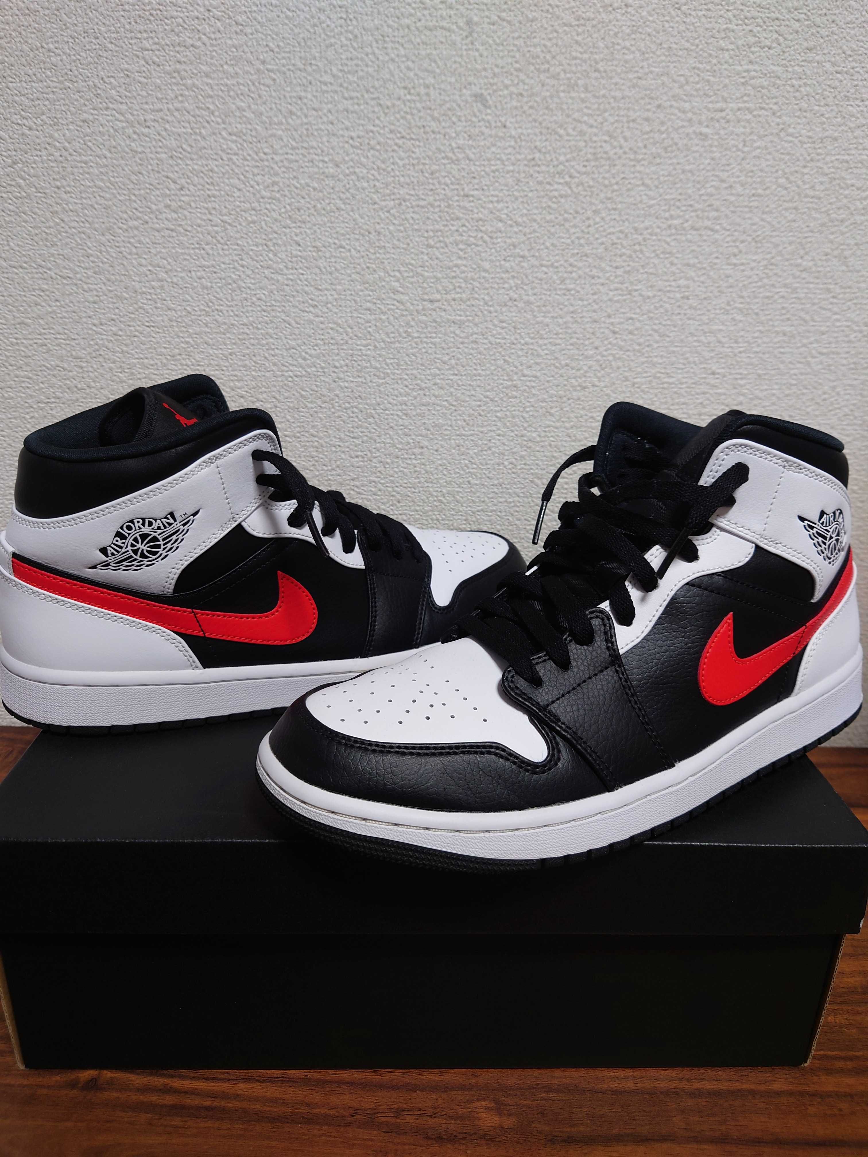 NIKE AIR JORDAN 1 MID "BLACK/CHILE RED/WHITE"