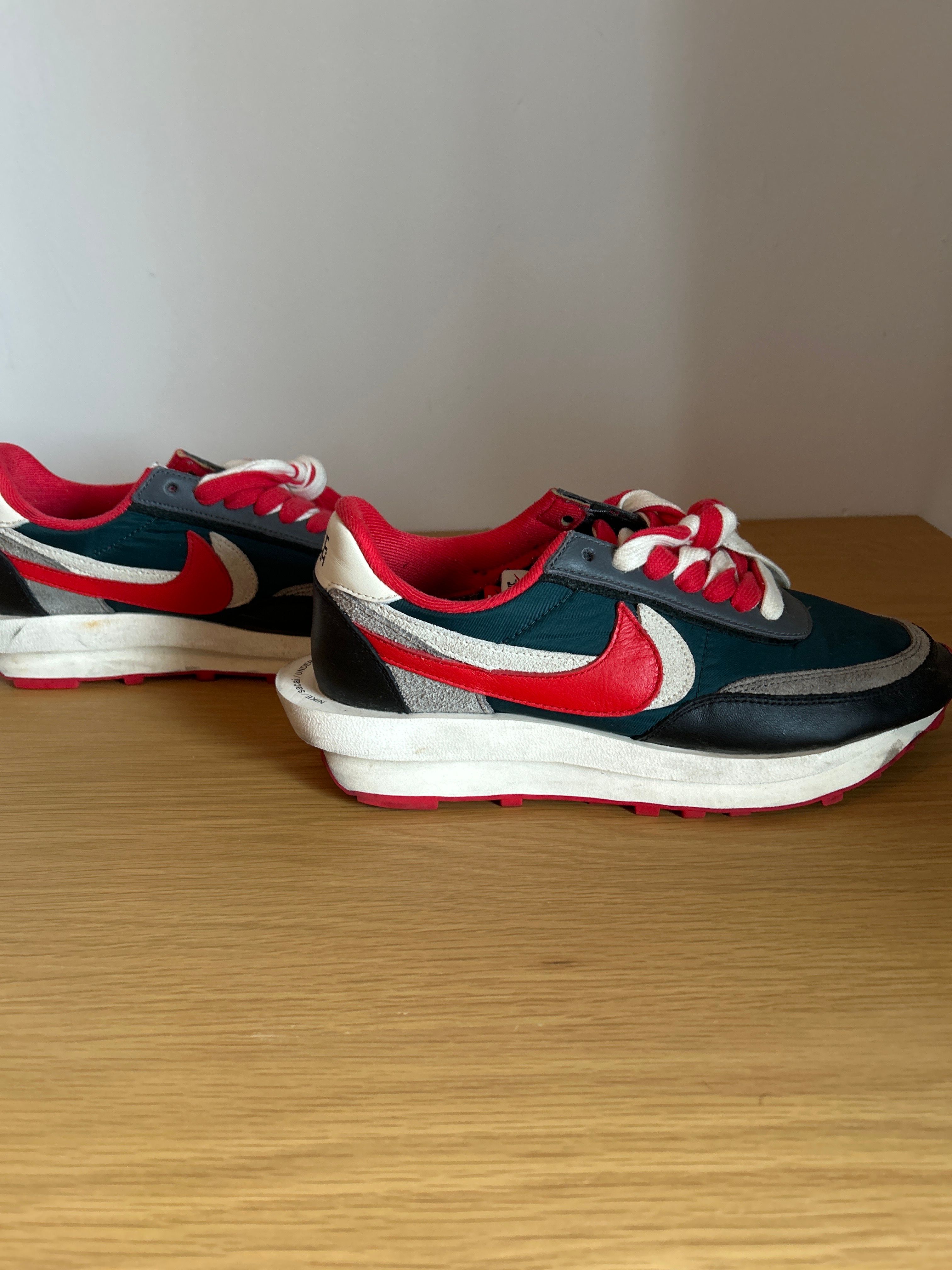 UNDERCOVER × sacai × Nike LD Waffle "Midnight Spruce/Pale Ivory-Dark Grey-University Red"
