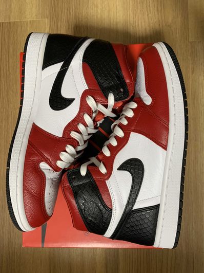 Nike Women's Air Jordan 1 High OG "Satin Red"