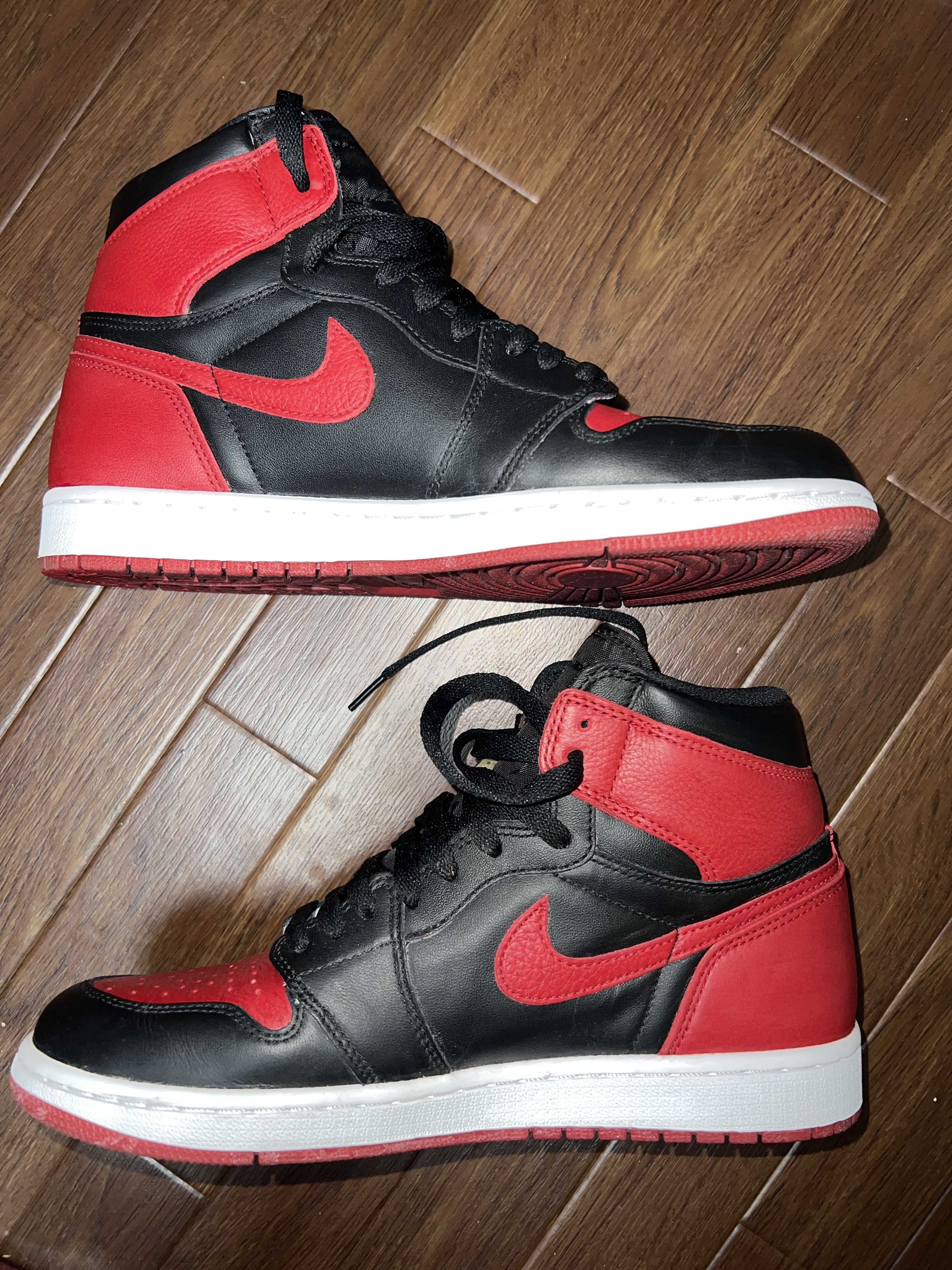 Nike Air Jordan 1 Retro High OG "Bred/Banned" (2016)