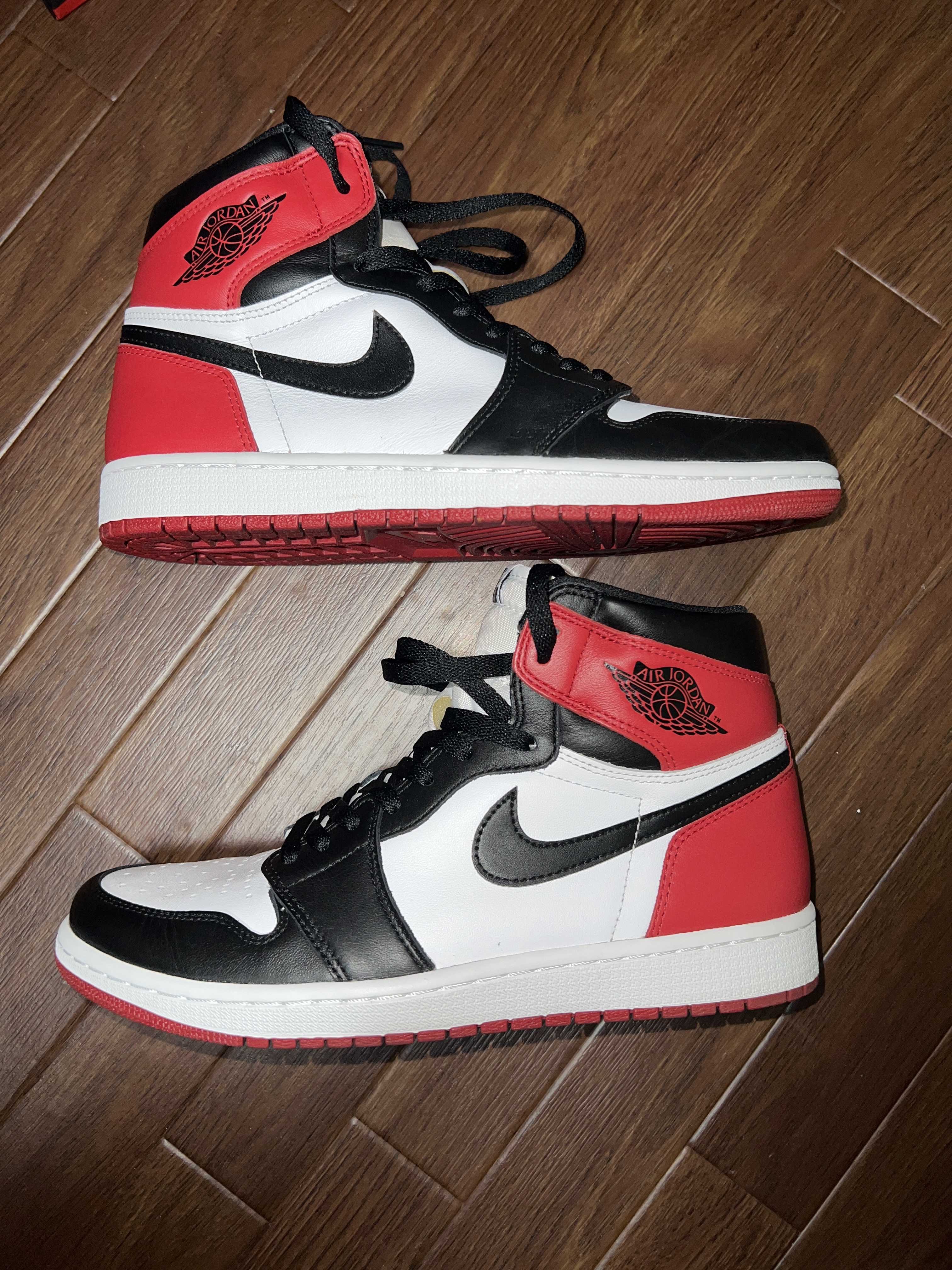 Nike Air Jordan 1 Retro High OG "Black Toe"(2016)